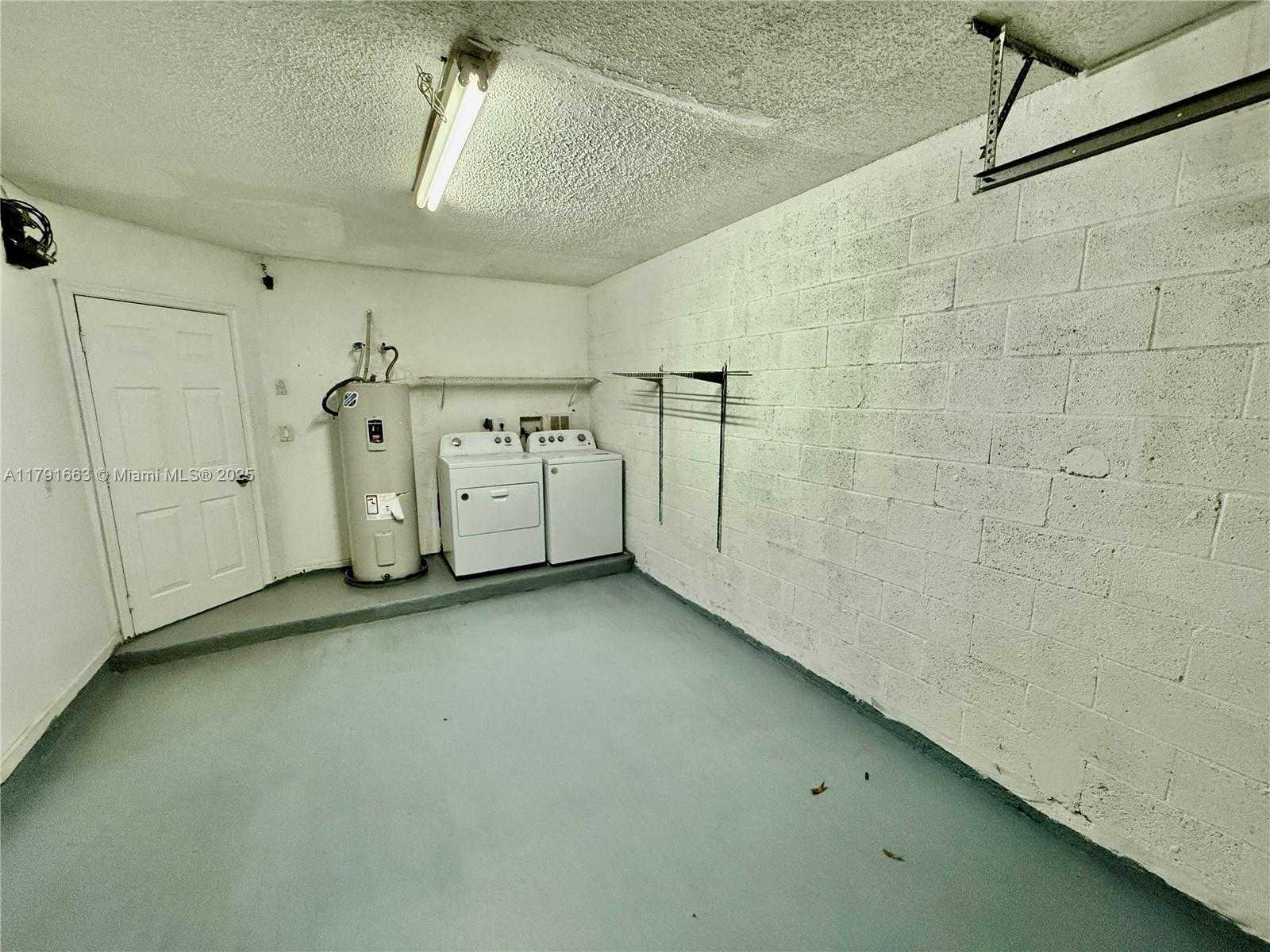 Small Image of 4855 PALMBROOKE CIR, West Palm Beach Number 49