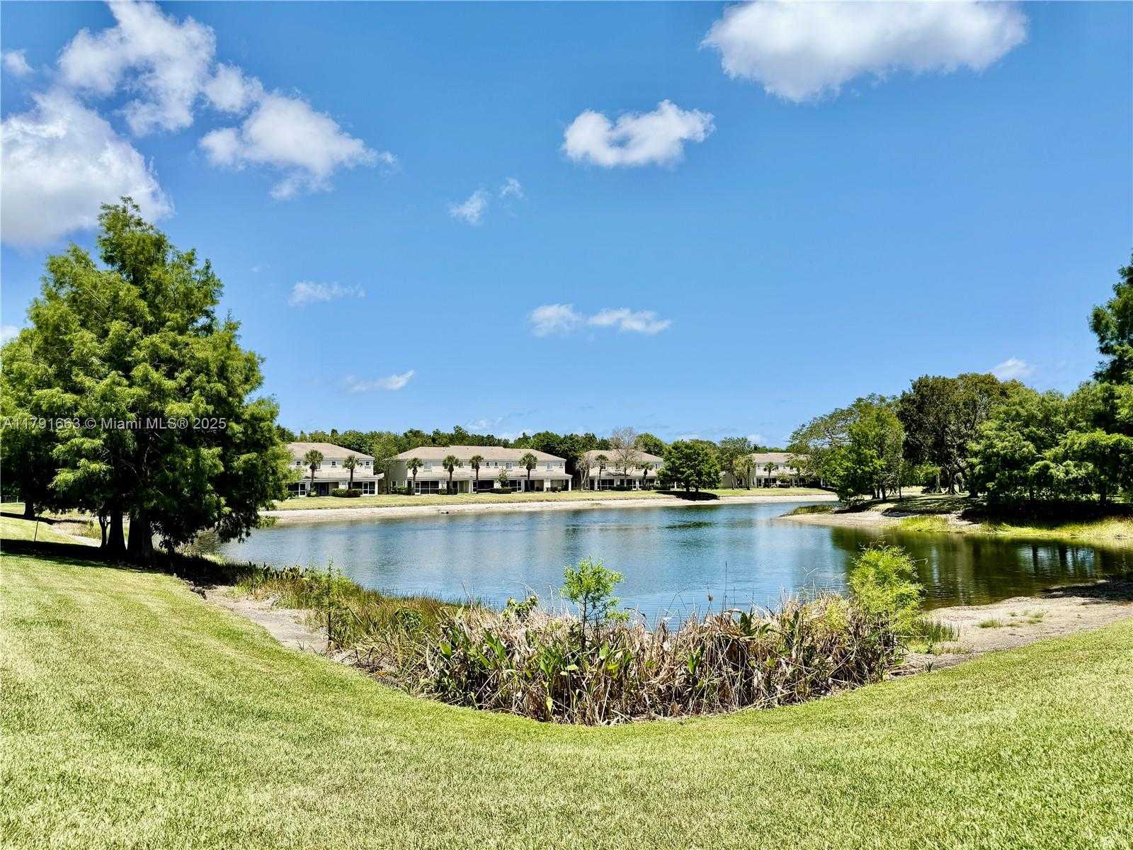Small Image of 4855 PALMBROOKE CIR, West Palm Beach Number 52