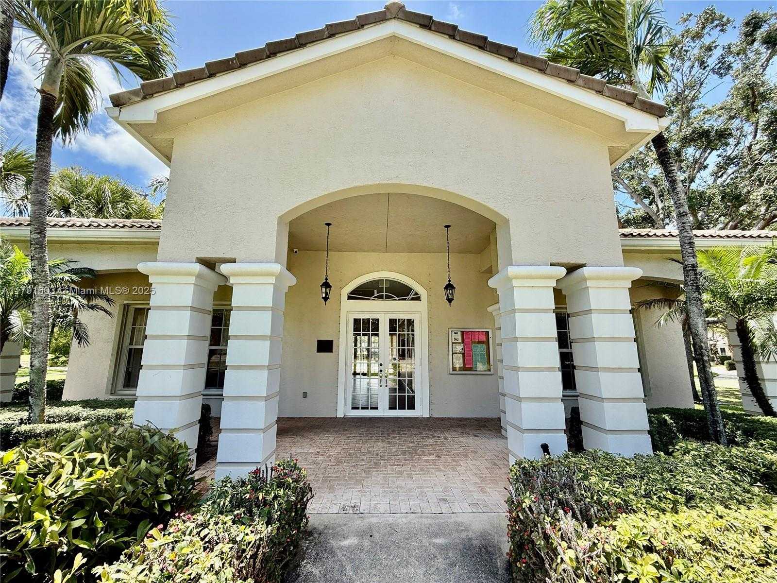 Small Image of 4855 PALMBROOKE CIR, West Palm Beach Number 60