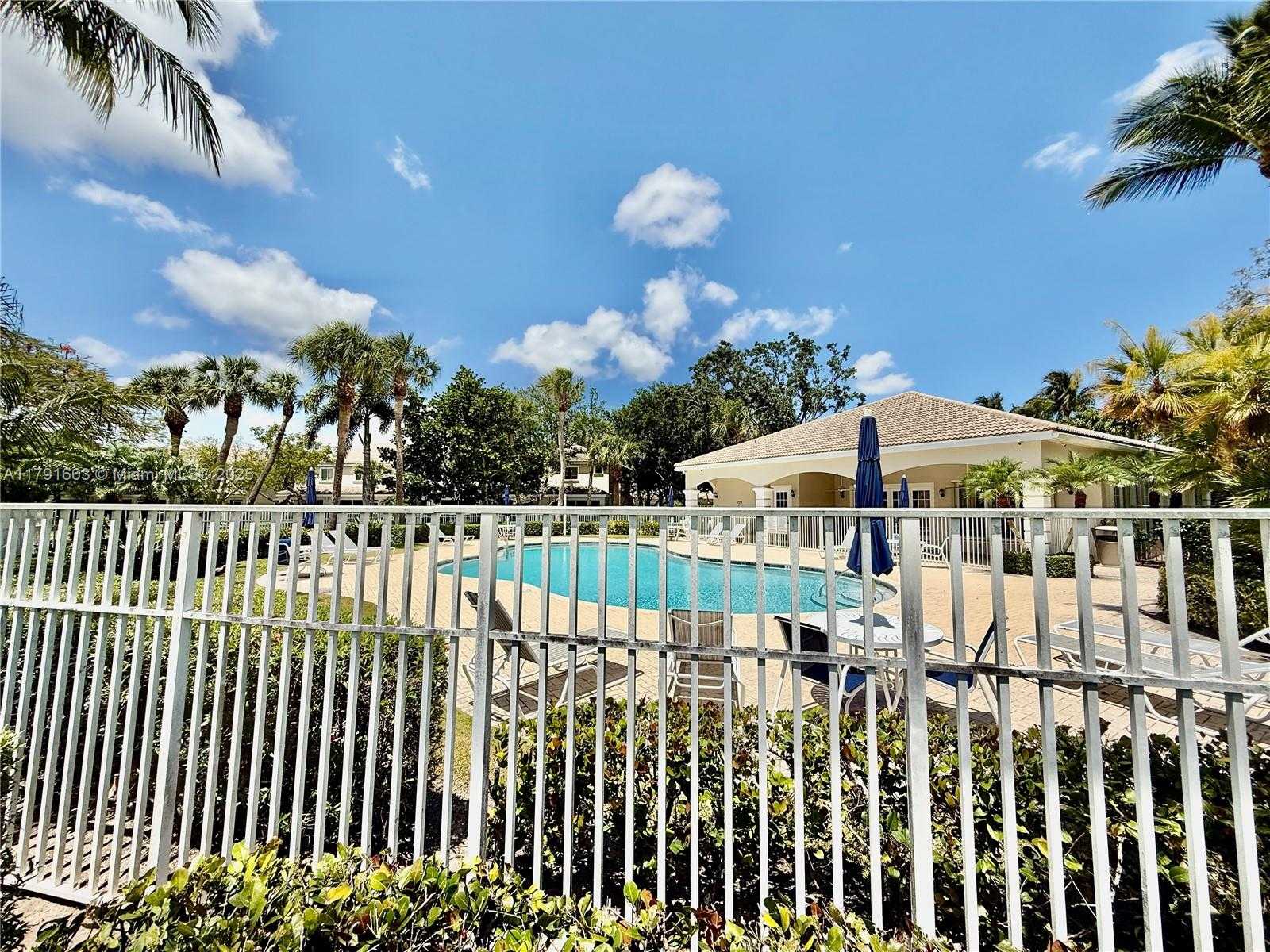 Small Image of 4855 PALMBROOKE CIR, West Palm Beach Number 63
