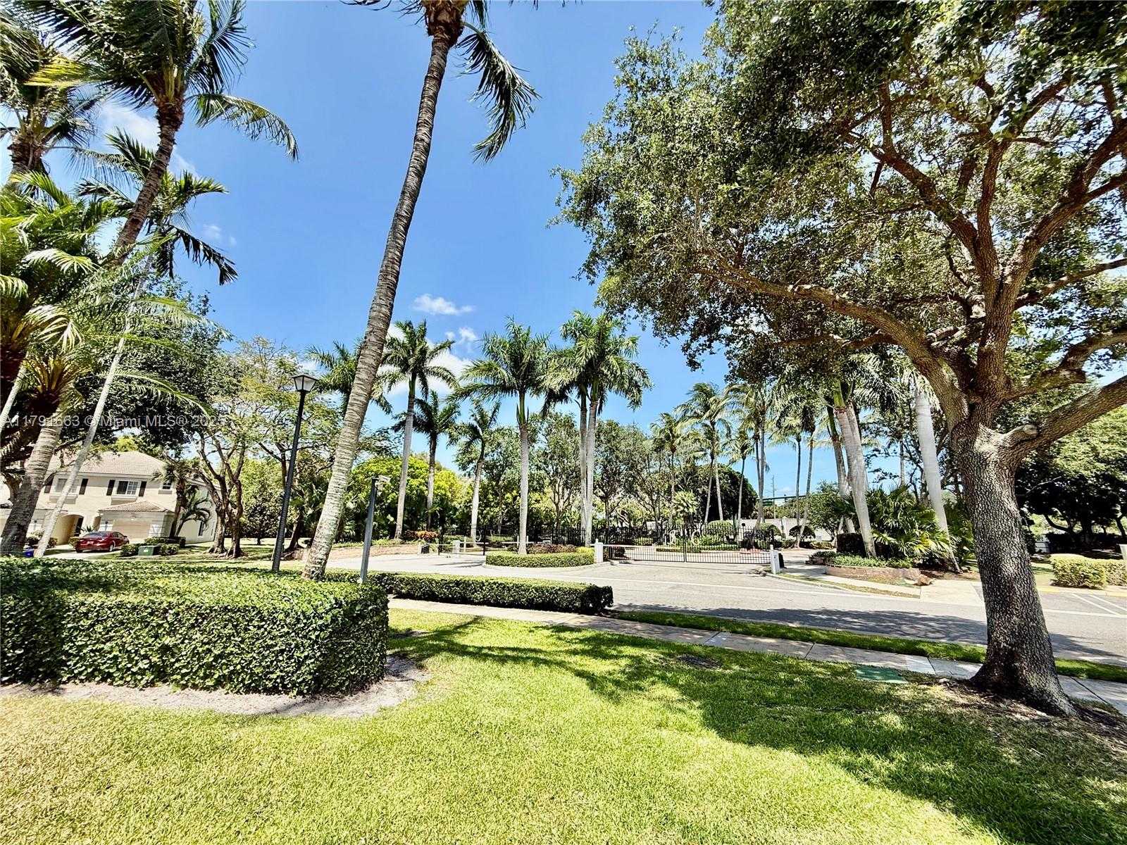 Small Image of 4855 PALMBROOKE CIR, West Palm Beach Number 65