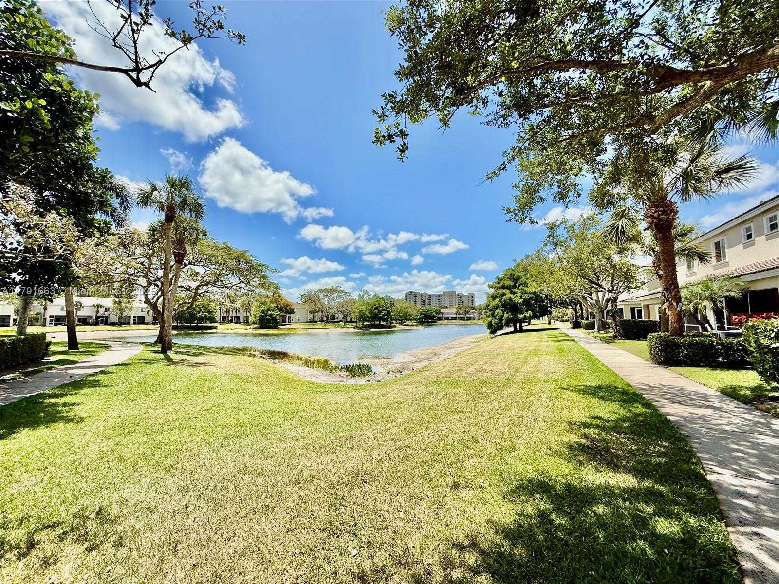 Small Image of 4855 PALMBROOKE CIR, West Palm Beach Number 67