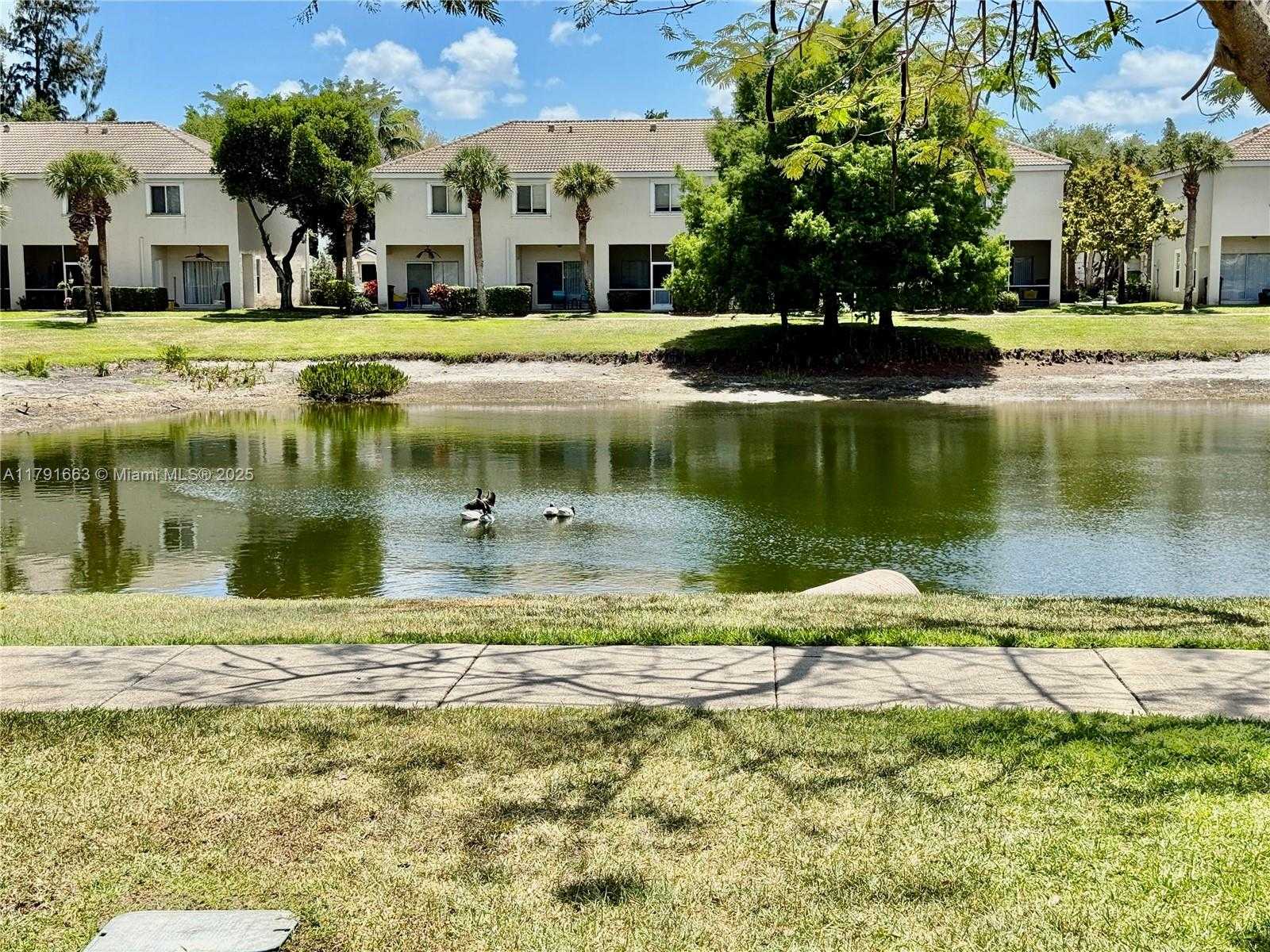 Small Image of 4855 PALMBROOKE CIR, West Palm Beach Number 68