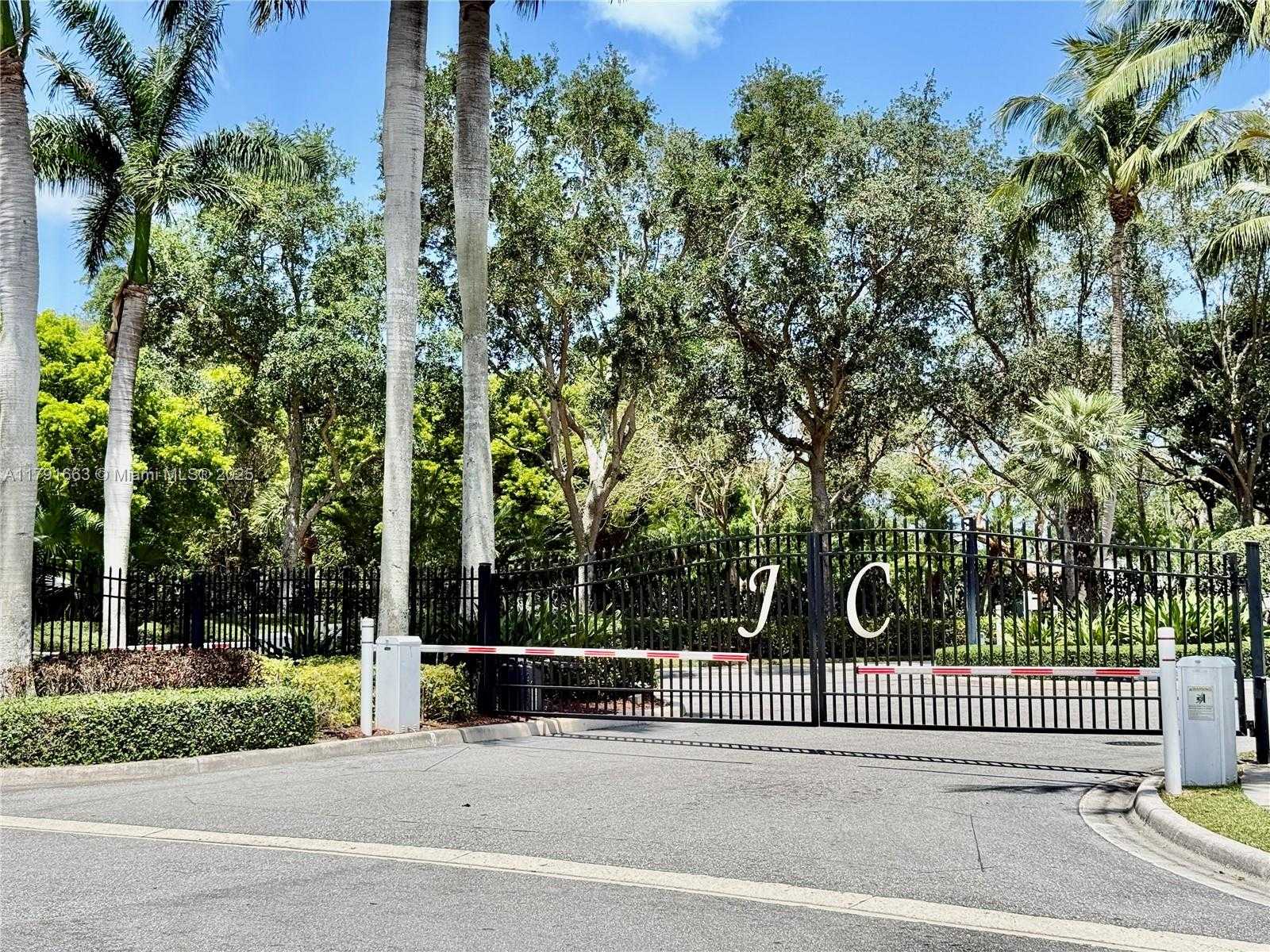 Small Image of 4855 PALMBROOKE CIR, West Palm Beach Number 7