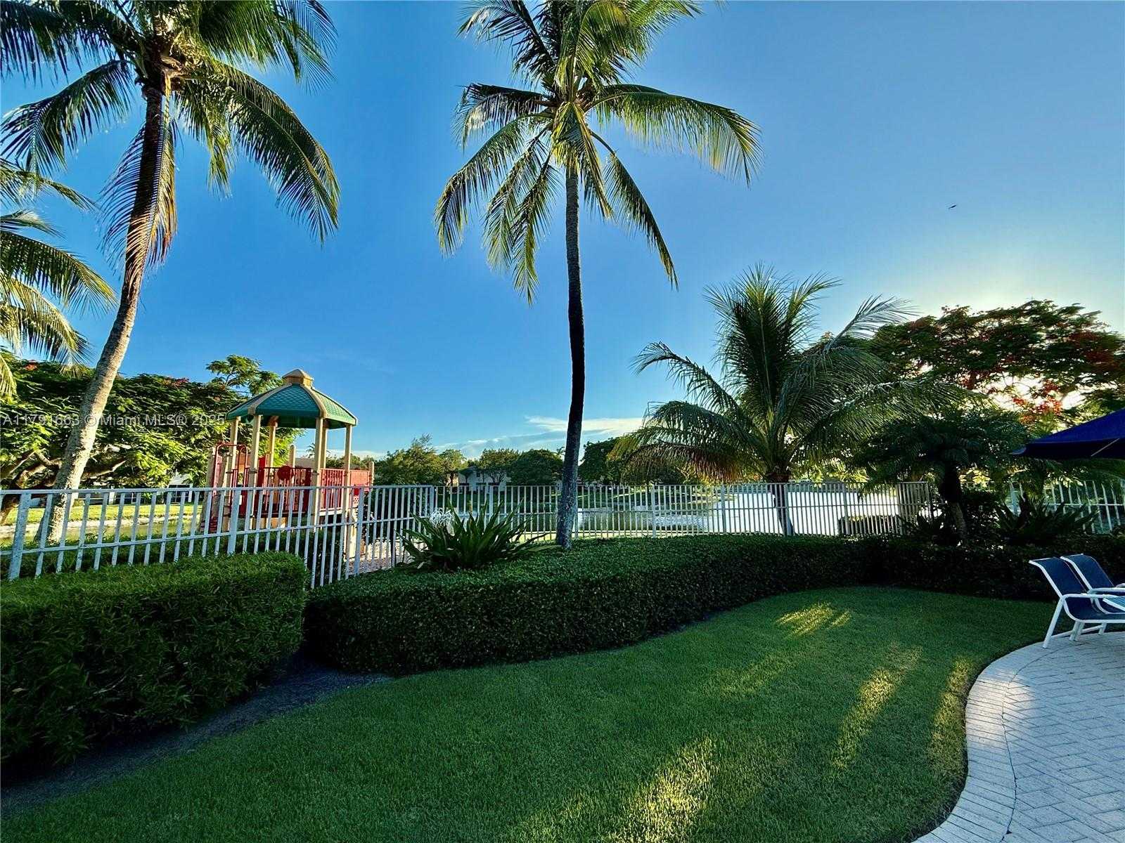 Small Image of 4855 PALMBROOKE CIR, West Palm Beach Number 71