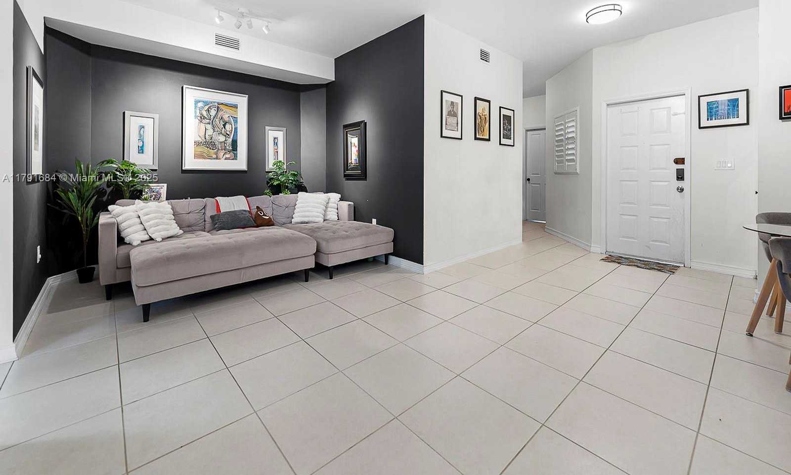 Small Image of 15533 NORTH MIAMI LAKEWAY N #101-19, Miami Lakes Number 10