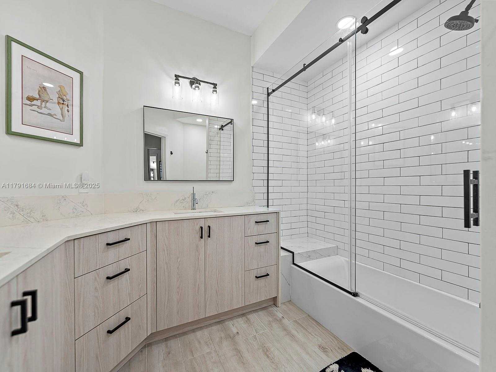 Small Image of 15533 NORTH MIAMI LAKEWAY N #101-19, Miami Lakes Number 17