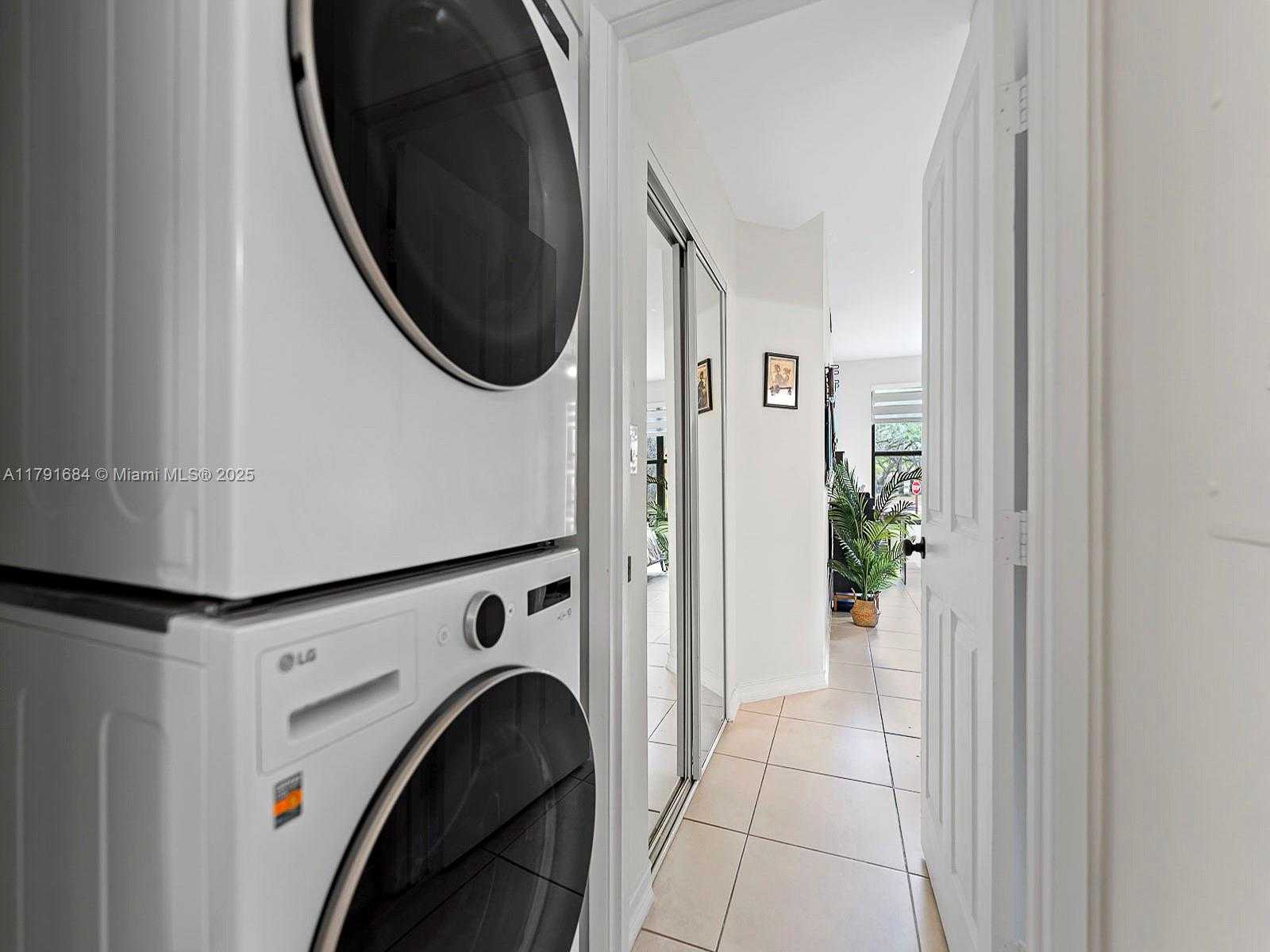 Small Image of 15533 NORTH MIAMI LAKEWAY N #101-19, Miami Lakes Number 19