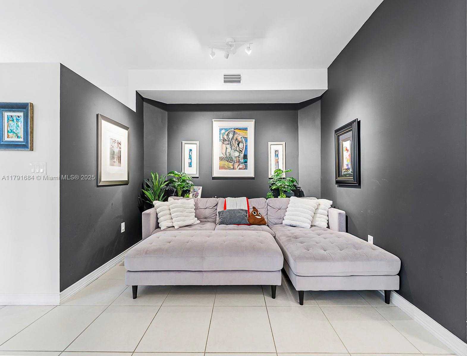 Small Image of 15533 NORTH MIAMI LAKEWAY N #101-19, Miami Lakes Number 9
