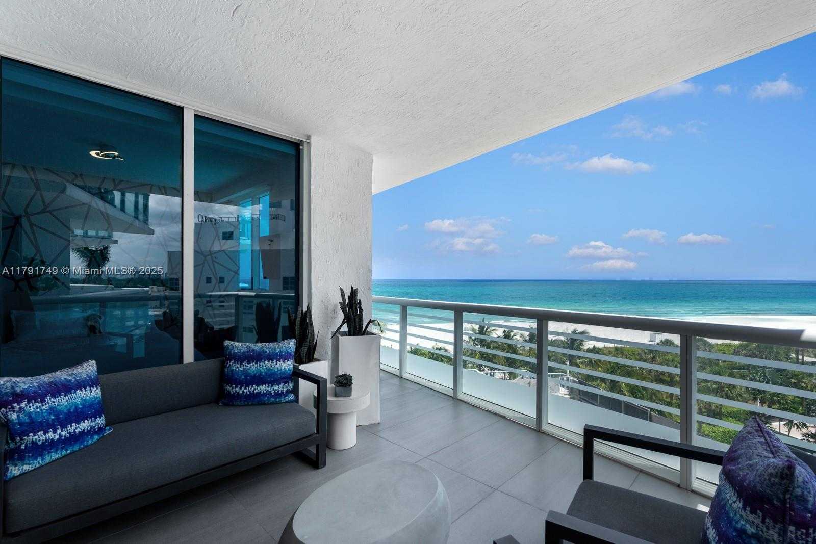 Small Image of 3801 COLLINS AVE #703, Miami Beach Number 3