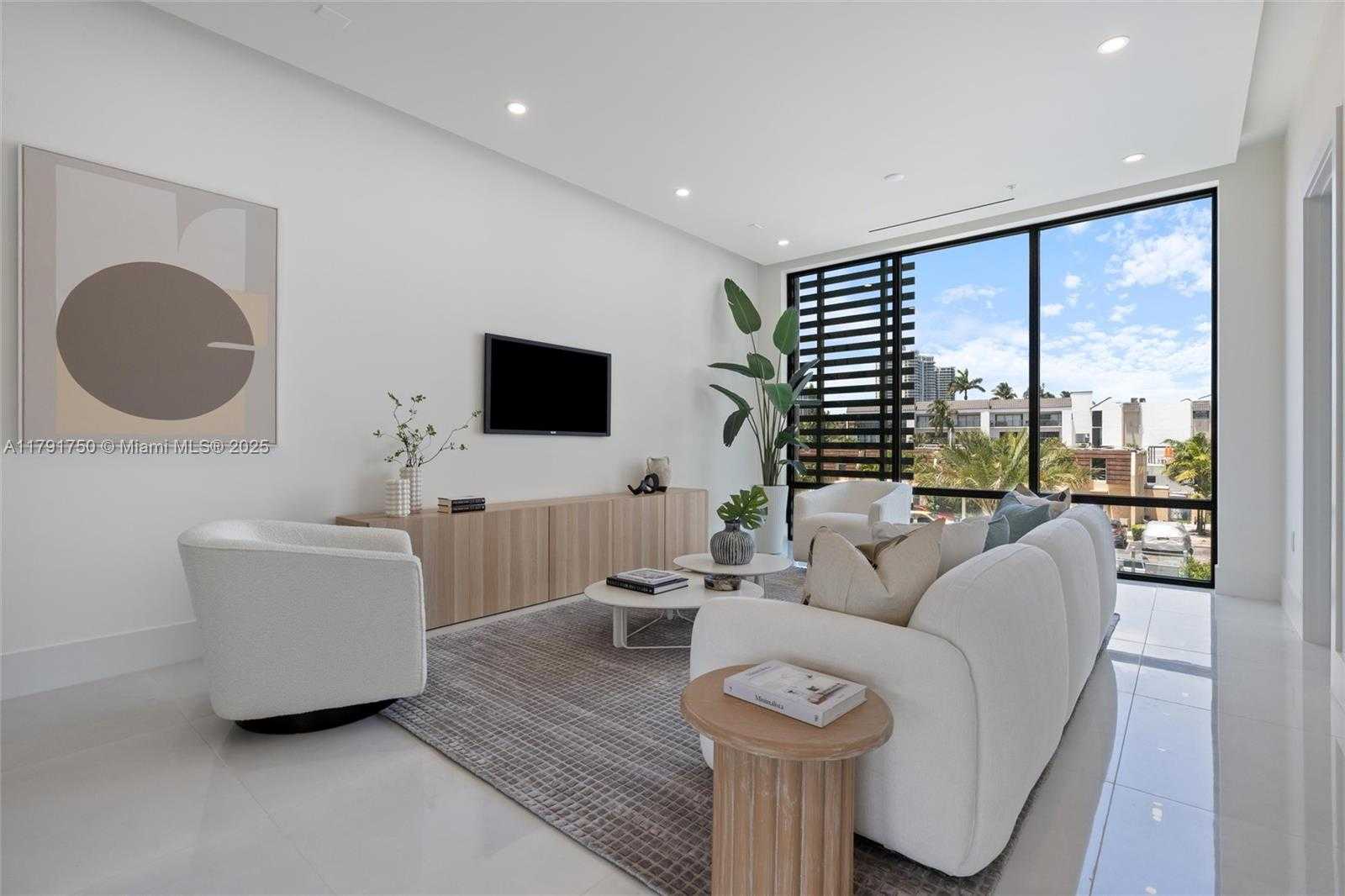 Small Image of 4008 NORTH EAST 167TH ST #6, North Miami Beach Number 10