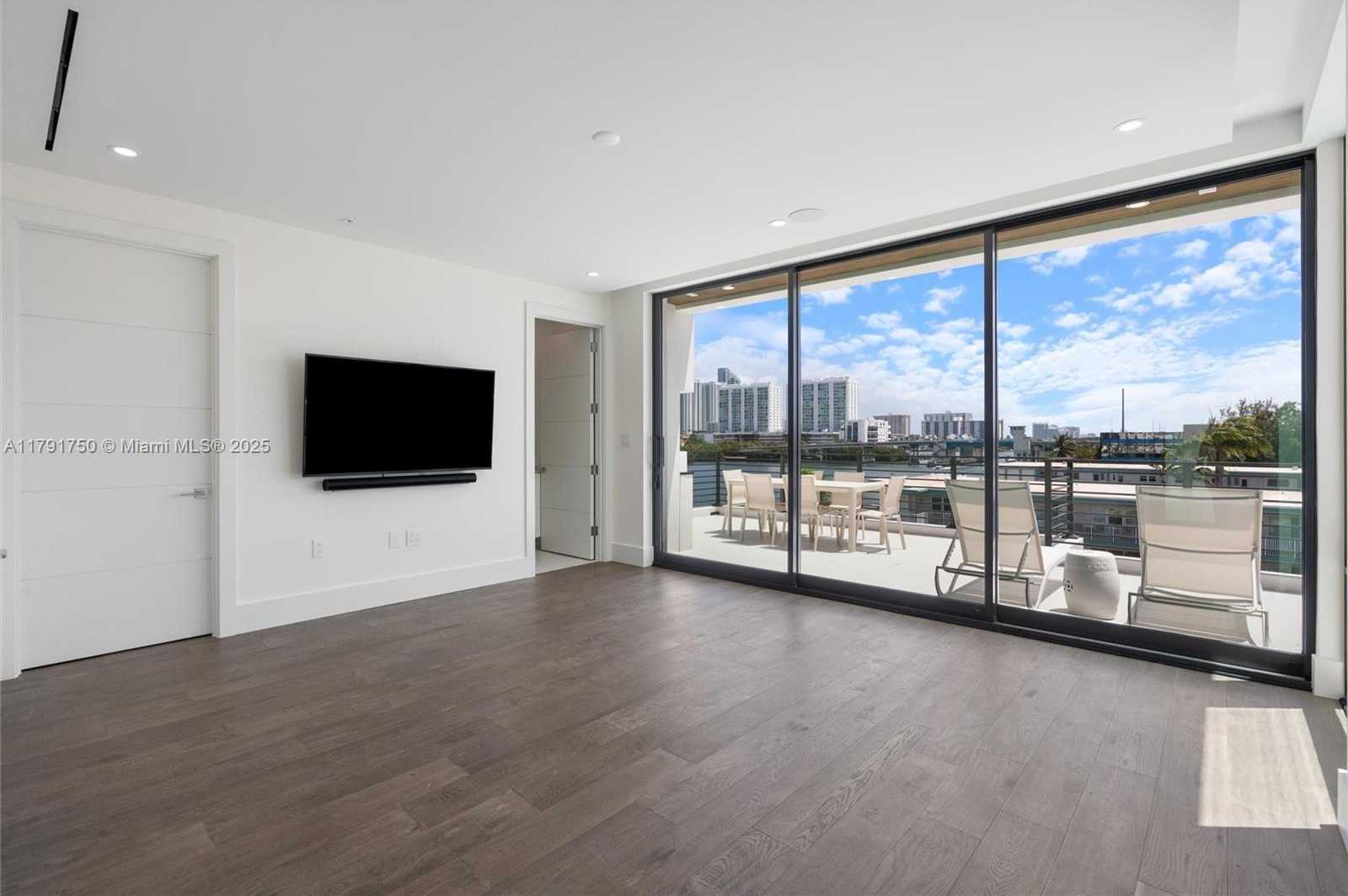 Small Image of 4008 NORTH EAST 167TH ST #6, North Miami Beach Number 25