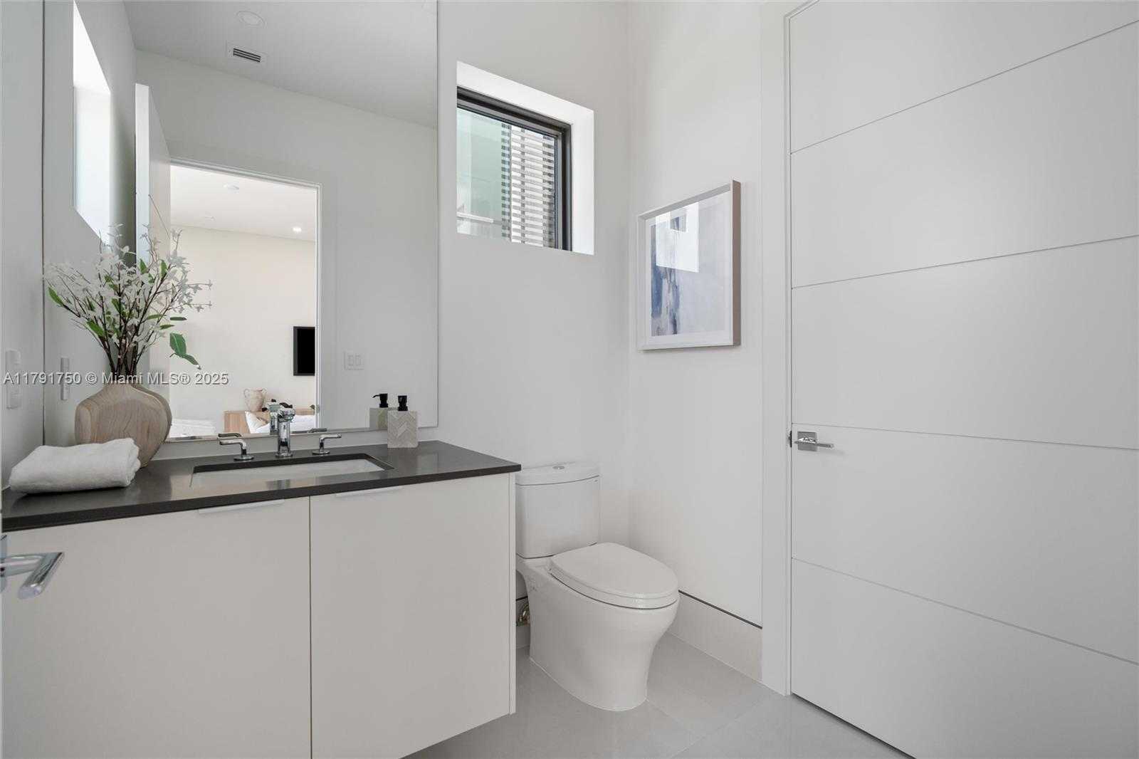 Small Image of 4008 NORTH EAST 167TH ST #6, North Miami Beach Number 26