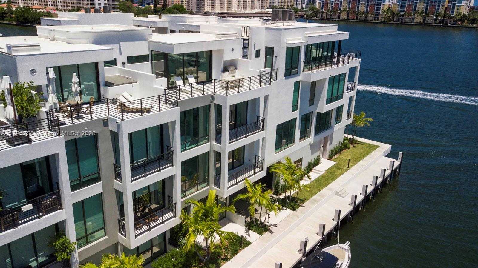 Small Image of 4008 NORTH EAST 167TH ST #6, North Miami Beach Number 31