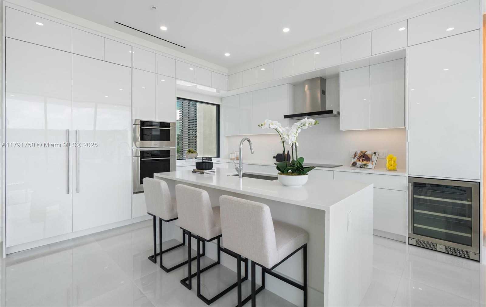 Small Image of 4008 NORTH EAST 167TH ST #6, North Miami Beach Number 6