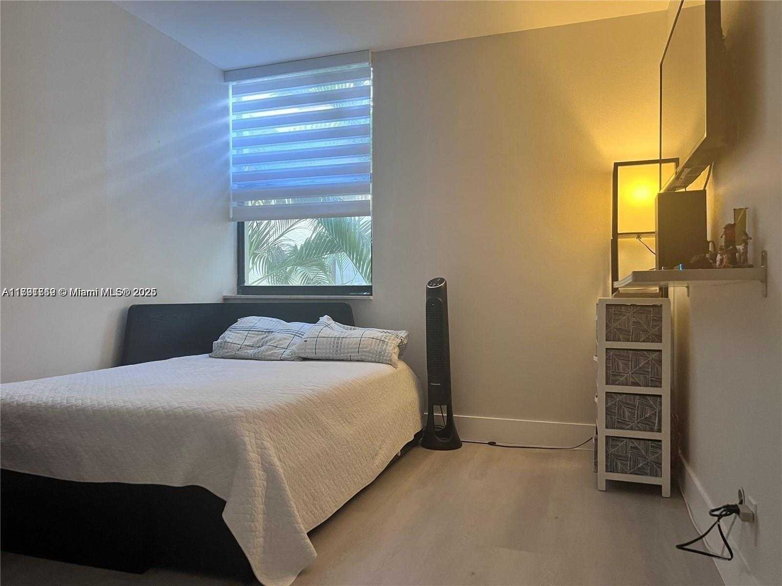 Small Image of 20200 E Country Club Dr, Aventura, FL 33180, USA Number 12
