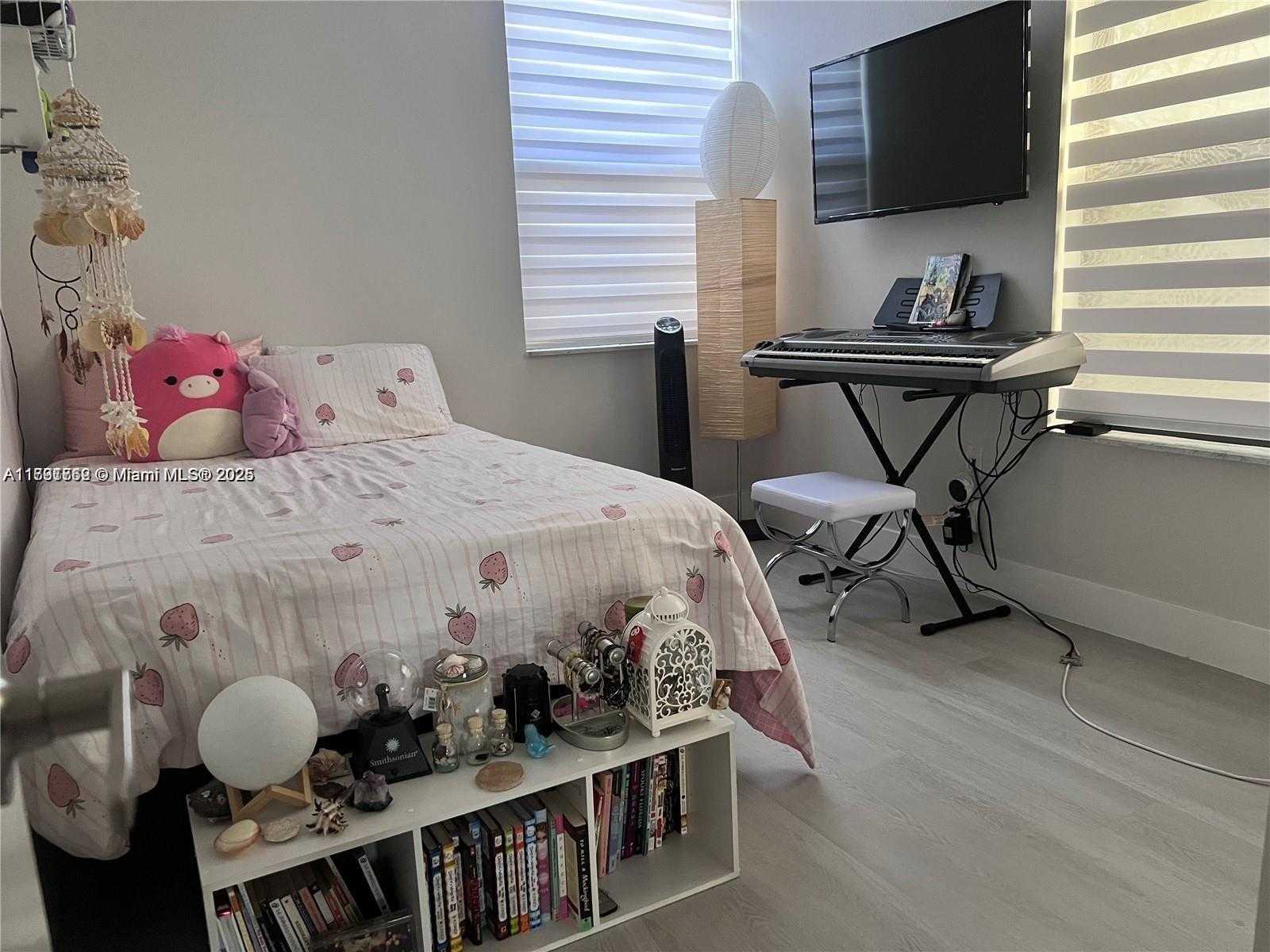 Small Image of 20200 E Country Club Dr, Aventura, FL 33180, USA Number 14