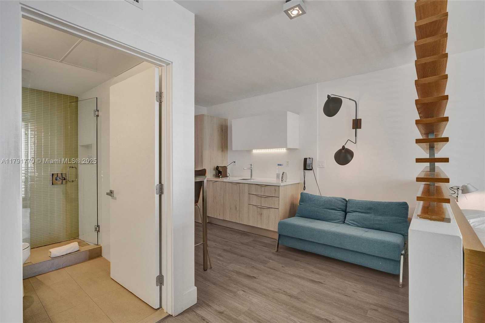 Small Image of 6080 COLLINS AVE #508, Miami Beach Number 10