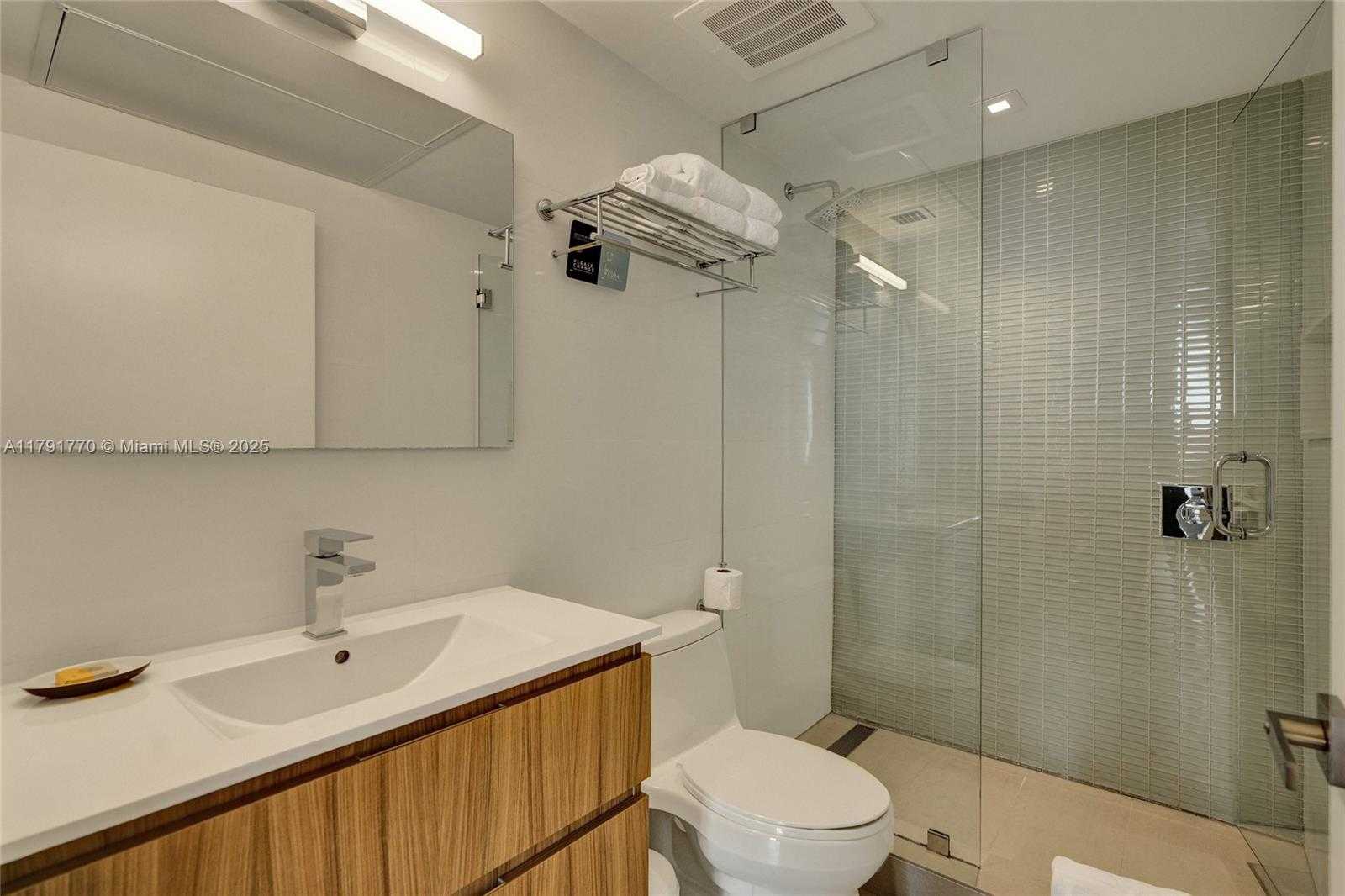 Small Image of 6080 COLLINS AVE #508, Miami Beach Number 16