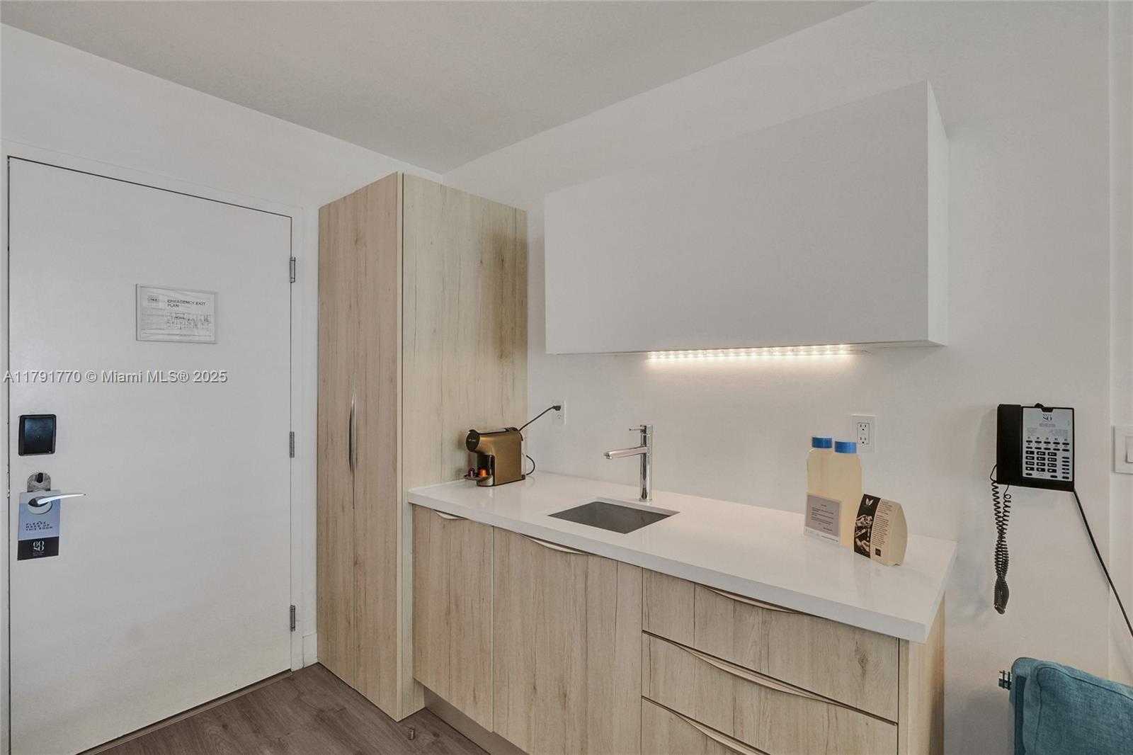 Small Image of 6080 COLLINS AVE #508, Miami Beach Number 7