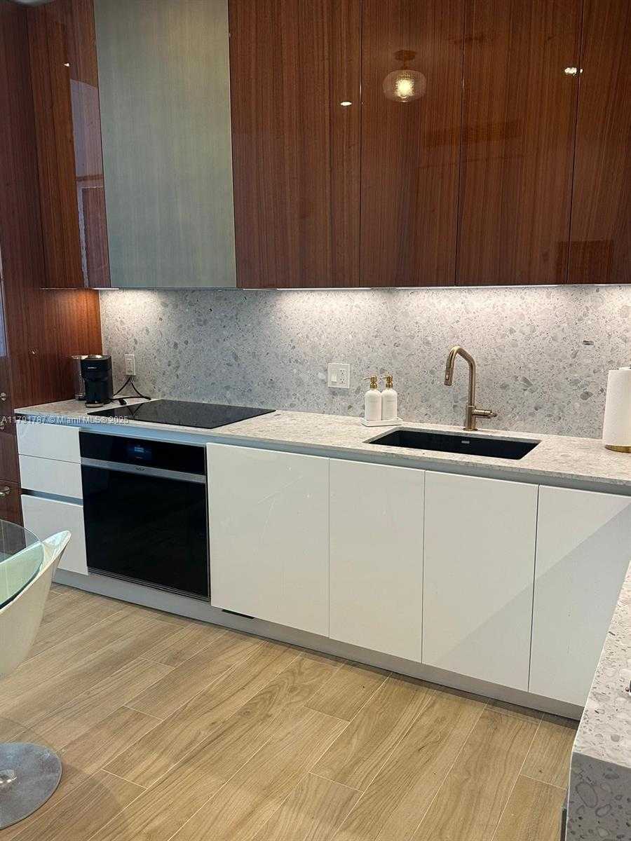 Small Image of 2655 SOUTH BAYSHORE DR #706, Miami Number 11