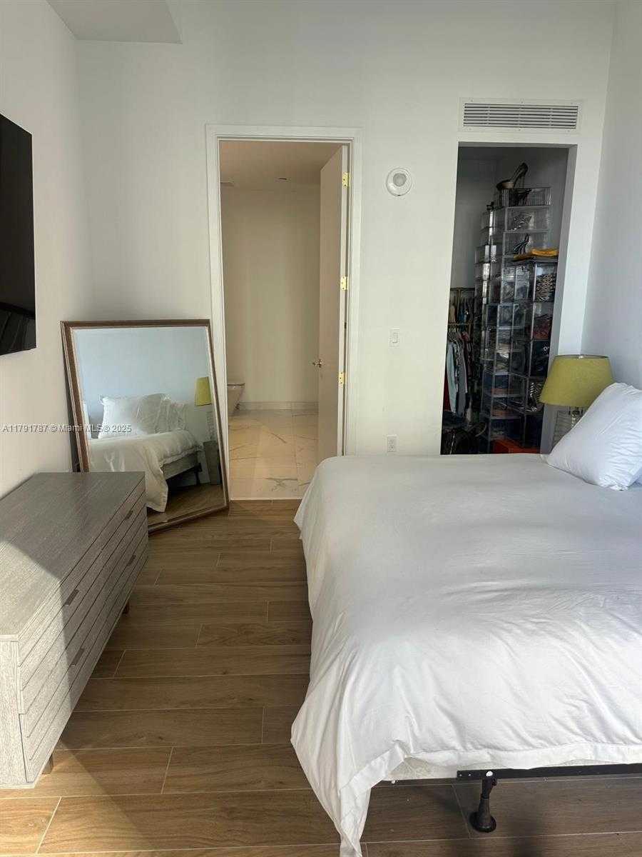 Small Image of 2655 SOUTH BAYSHORE DR #706, Miami Number 12
