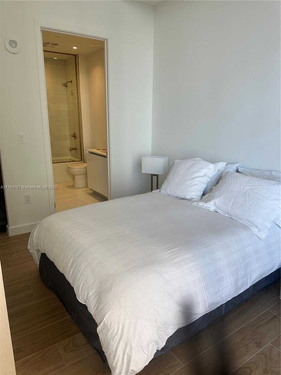 Small Image of 2655 SOUTH BAYSHORE DR #706, Miami Number 17