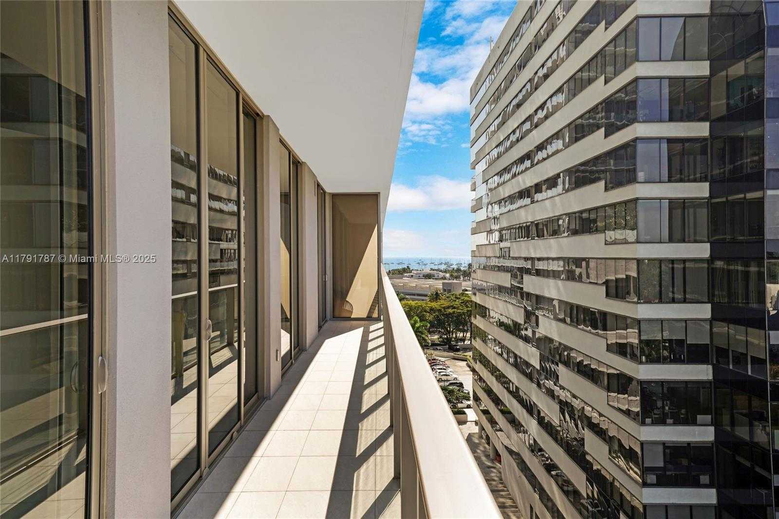 Small Image of 2655 SOUTH BAYSHORE DR #706, Miami Number 33