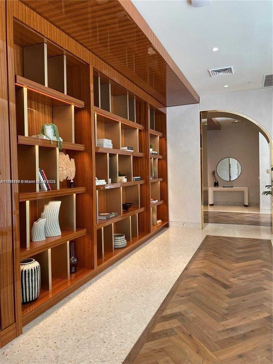 Small Image of 2655 SOUTH BAYSHORE DR #706, Miami Number 47