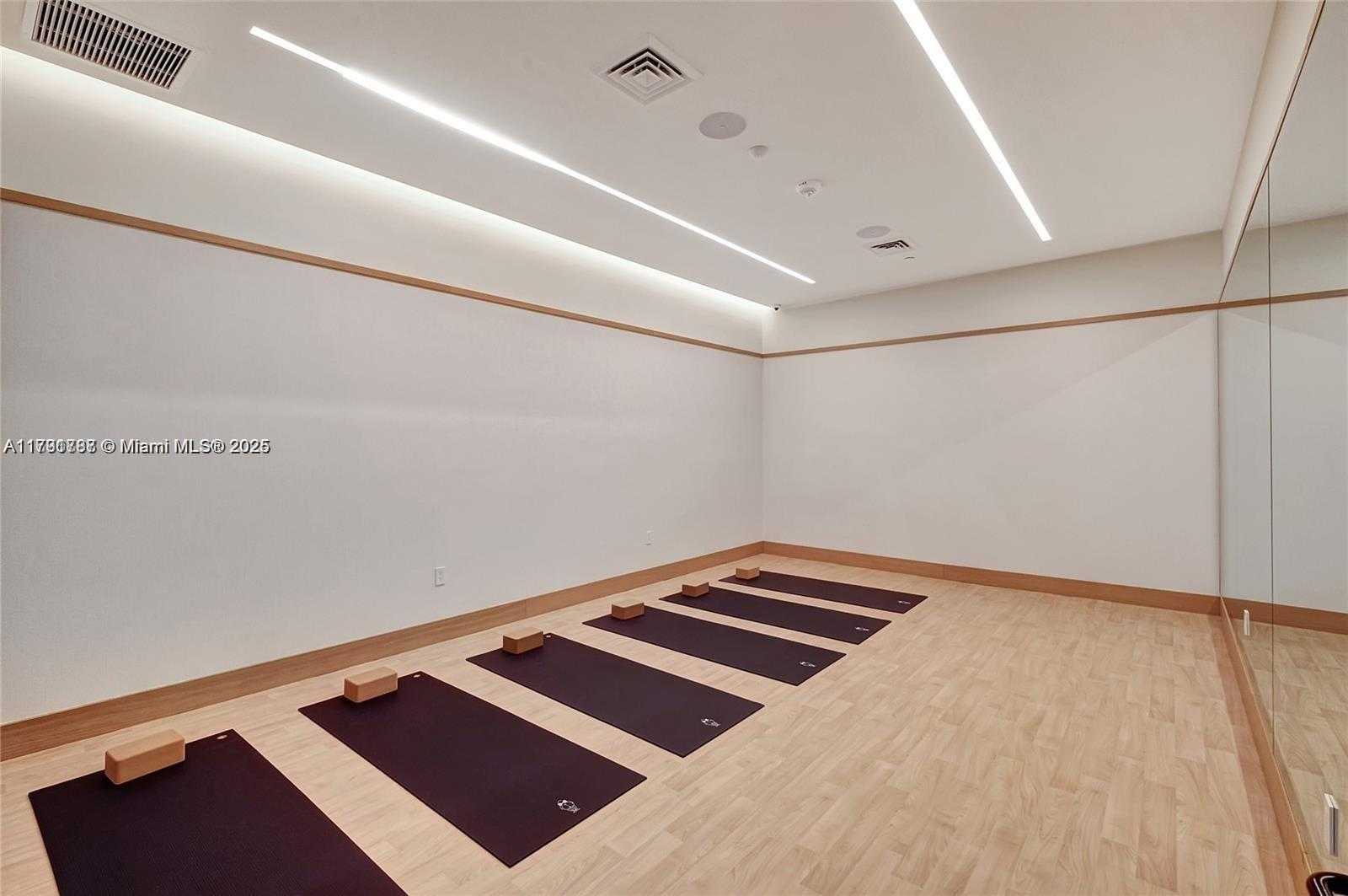 Small Image of 2655 SOUTH BAYSHORE DR #706, Miami Number 54
