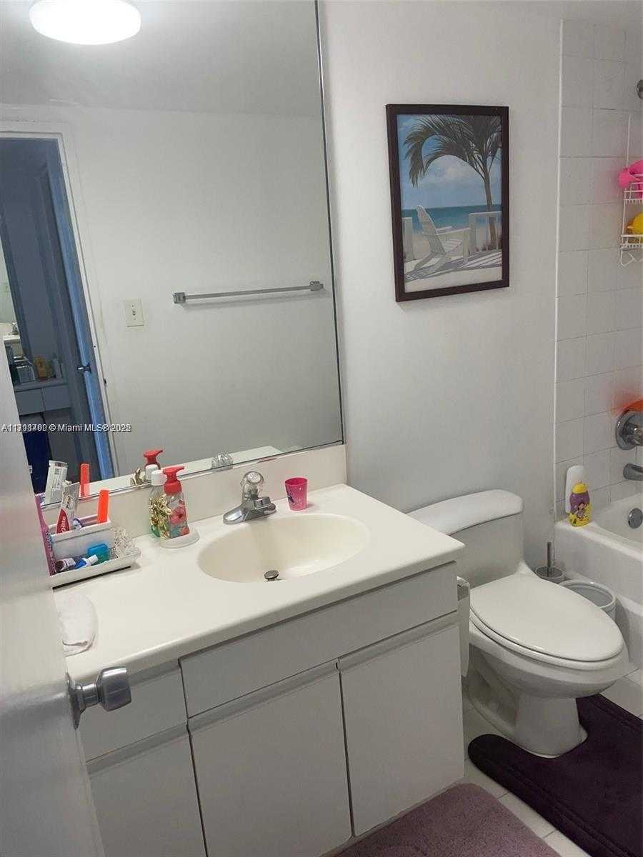Small Image of 5161 COLLINS AVE #506, Miami Beach Number 7