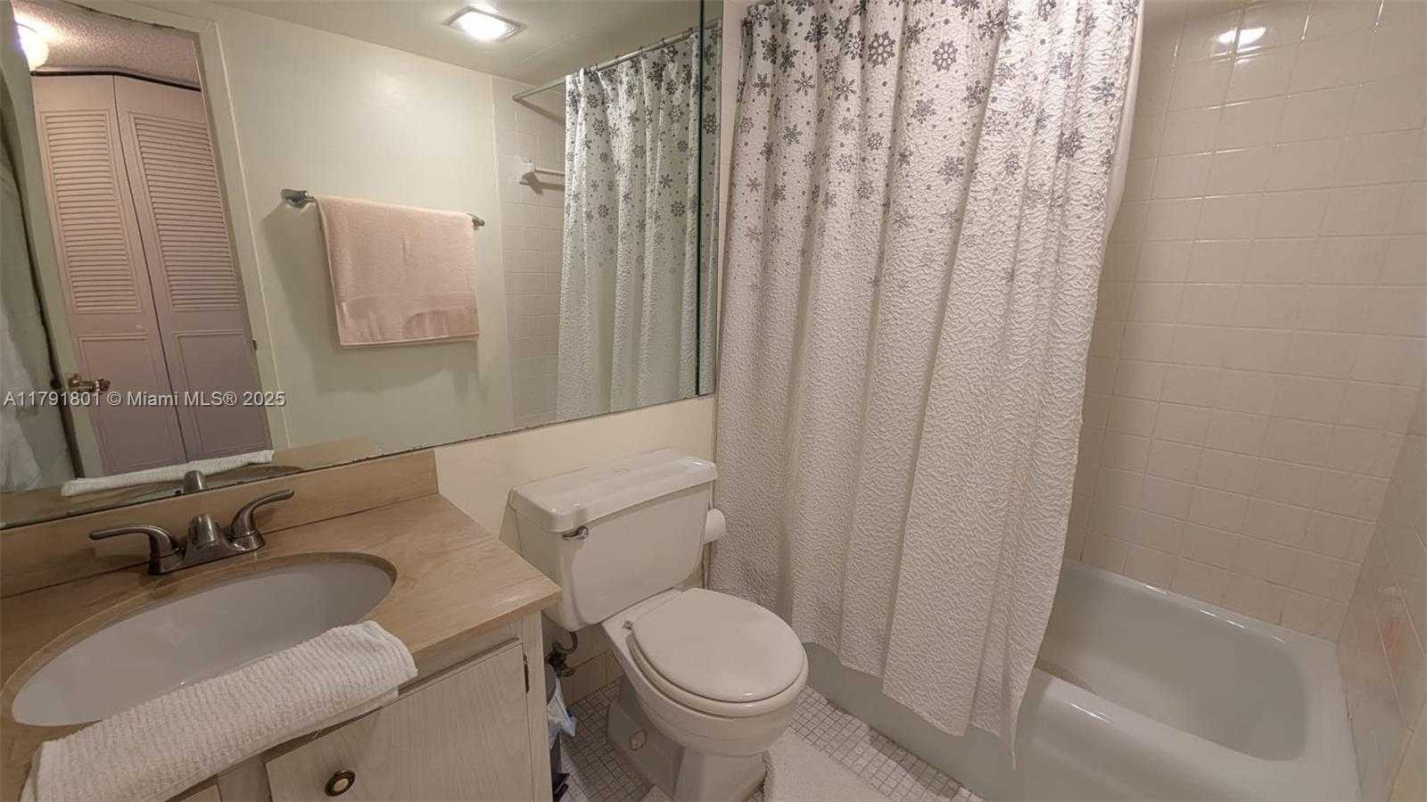 Small Image of 251 174TH ST #911, Sunny Isles Beach Number 11