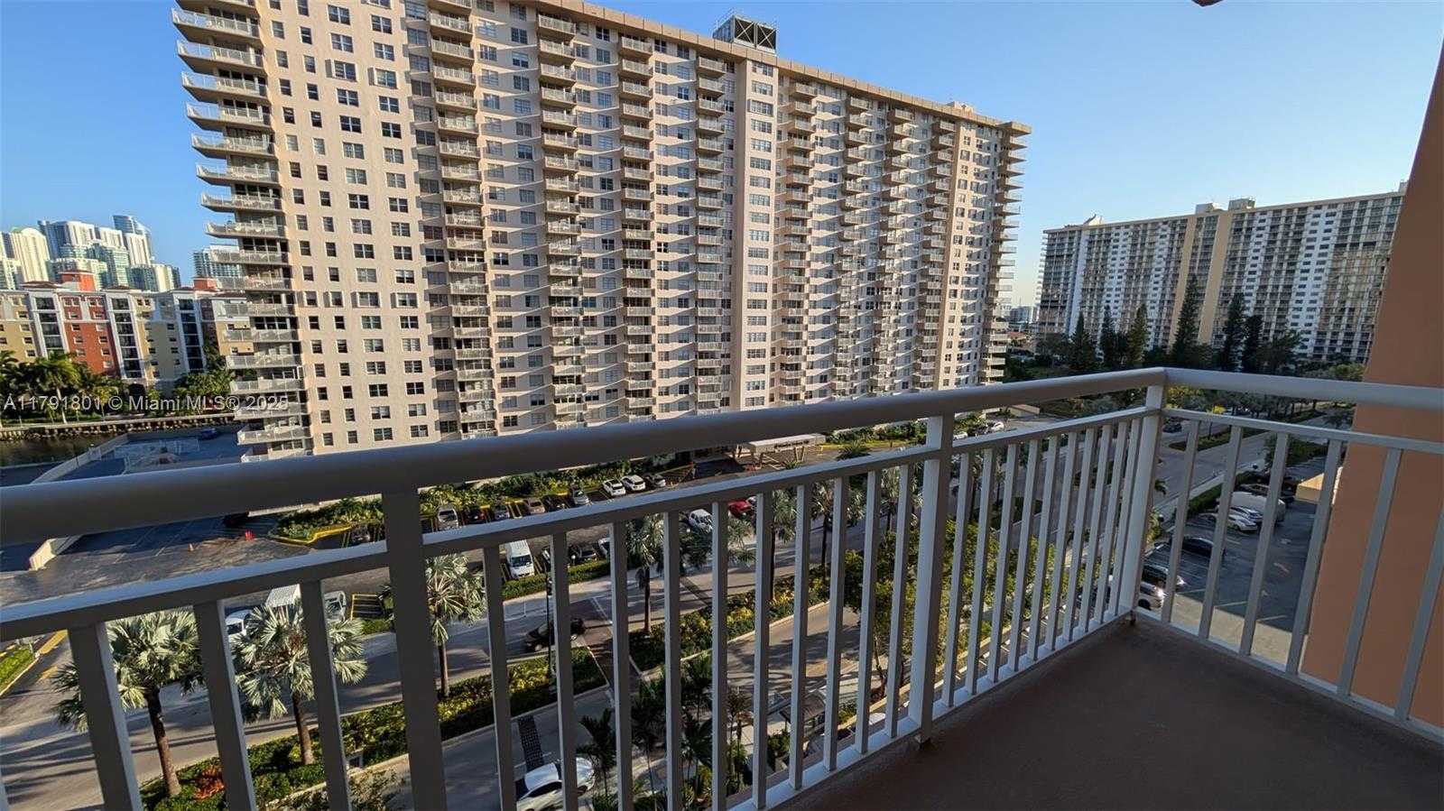 Small Image of 251 174TH ST #911, Sunny Isles Beach Number 15