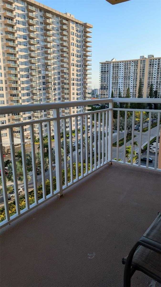Small Image of 251 174TH ST #911, Sunny Isles Beach Number 16