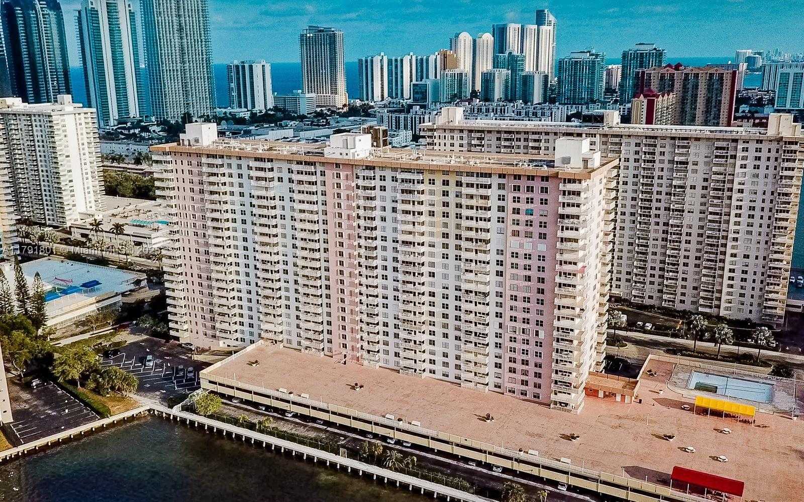 Small Image of 251 174TH ST #911, Sunny Isles Beach Number 4