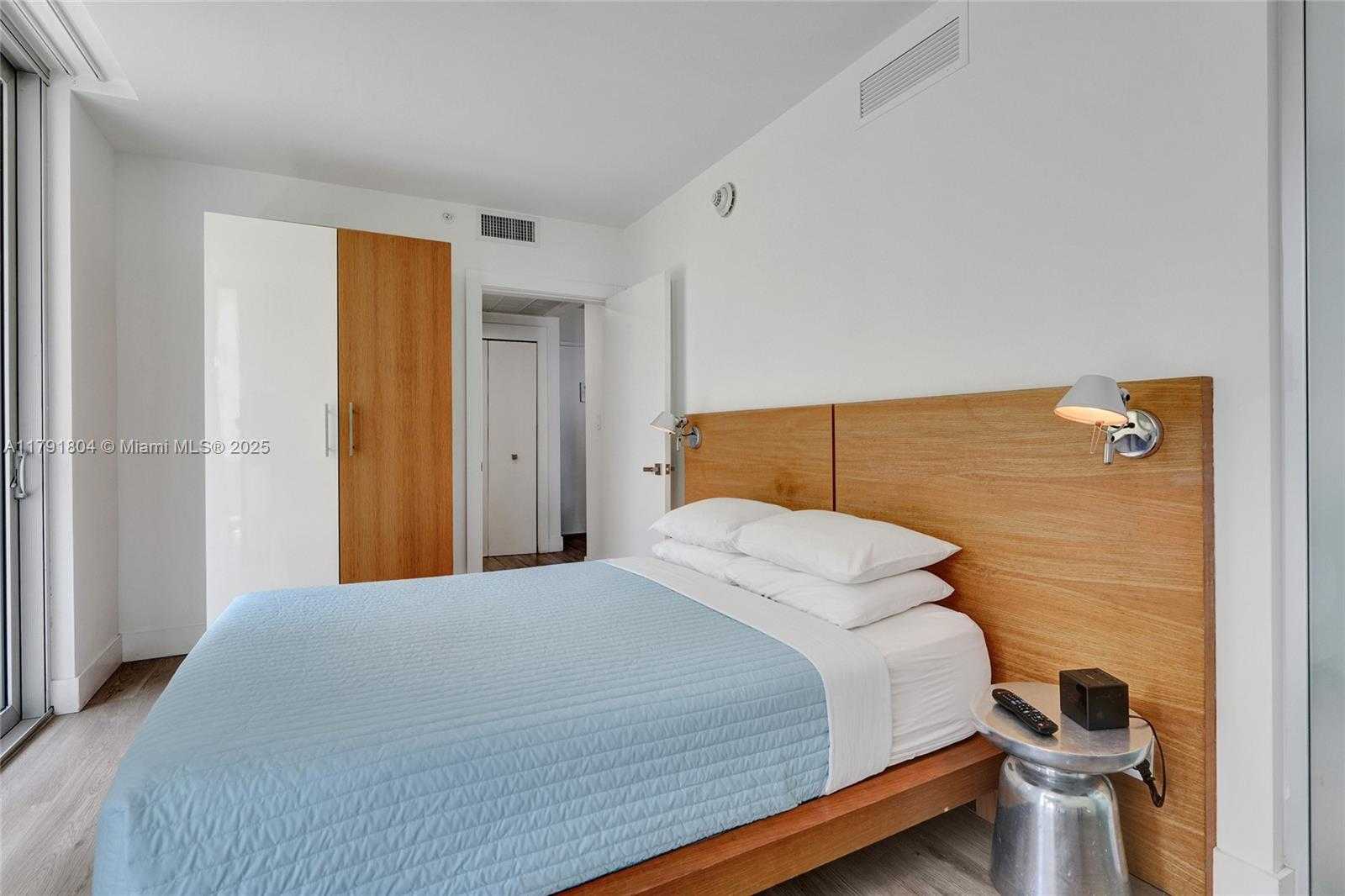 Small Image of 6080 COLLINS AVE #520, Miami Beach Number 13