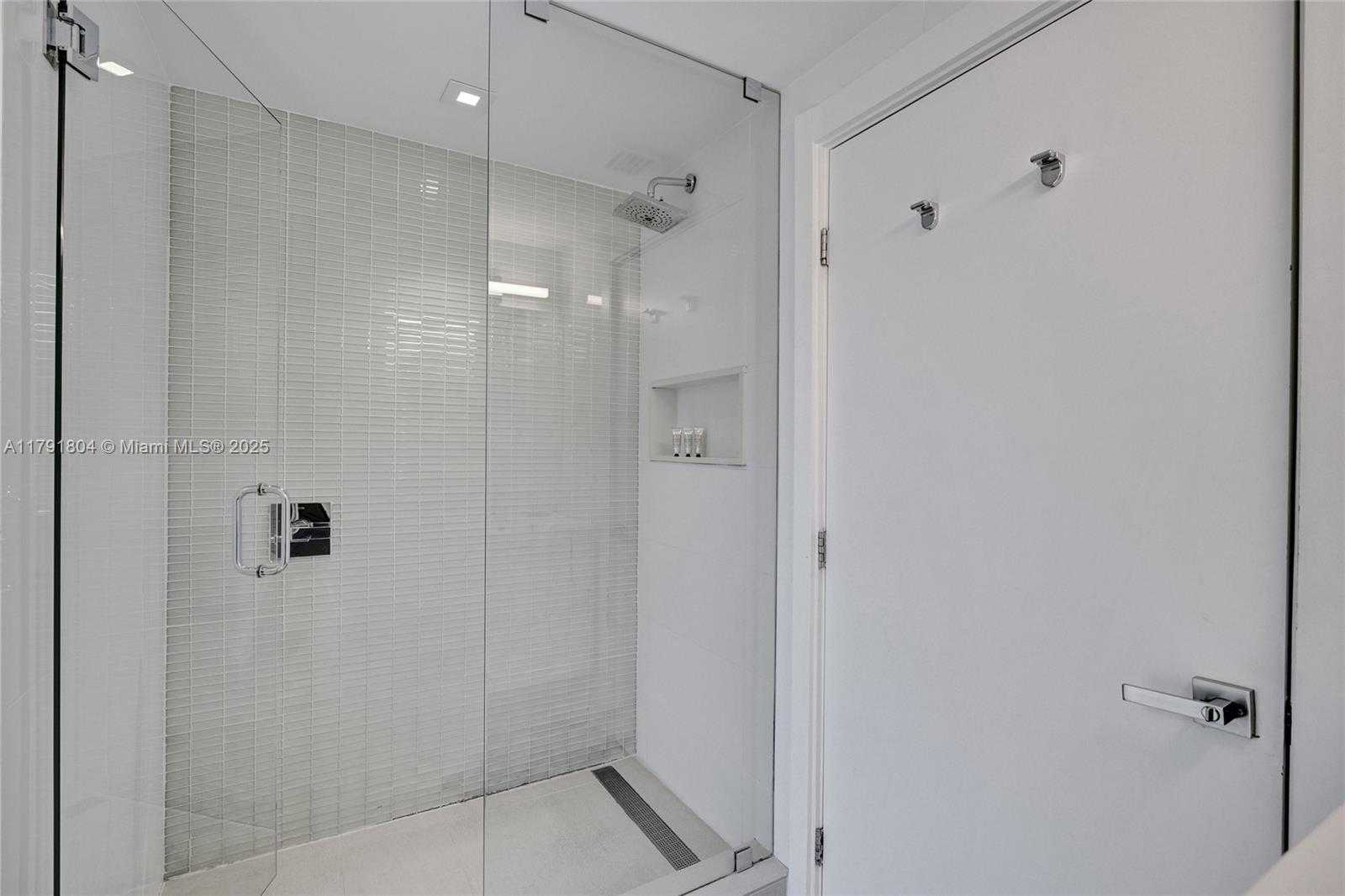 Small Image of 6080 COLLINS AVE #520, Miami Beach Number 17