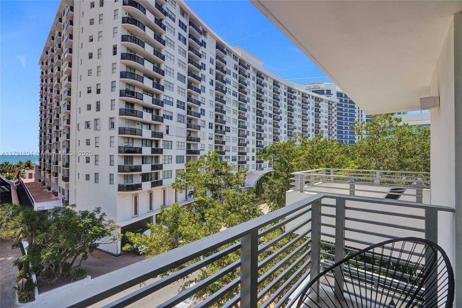 Small Image of 6080 COLLINS AVE #520, Miami Beach Number 18