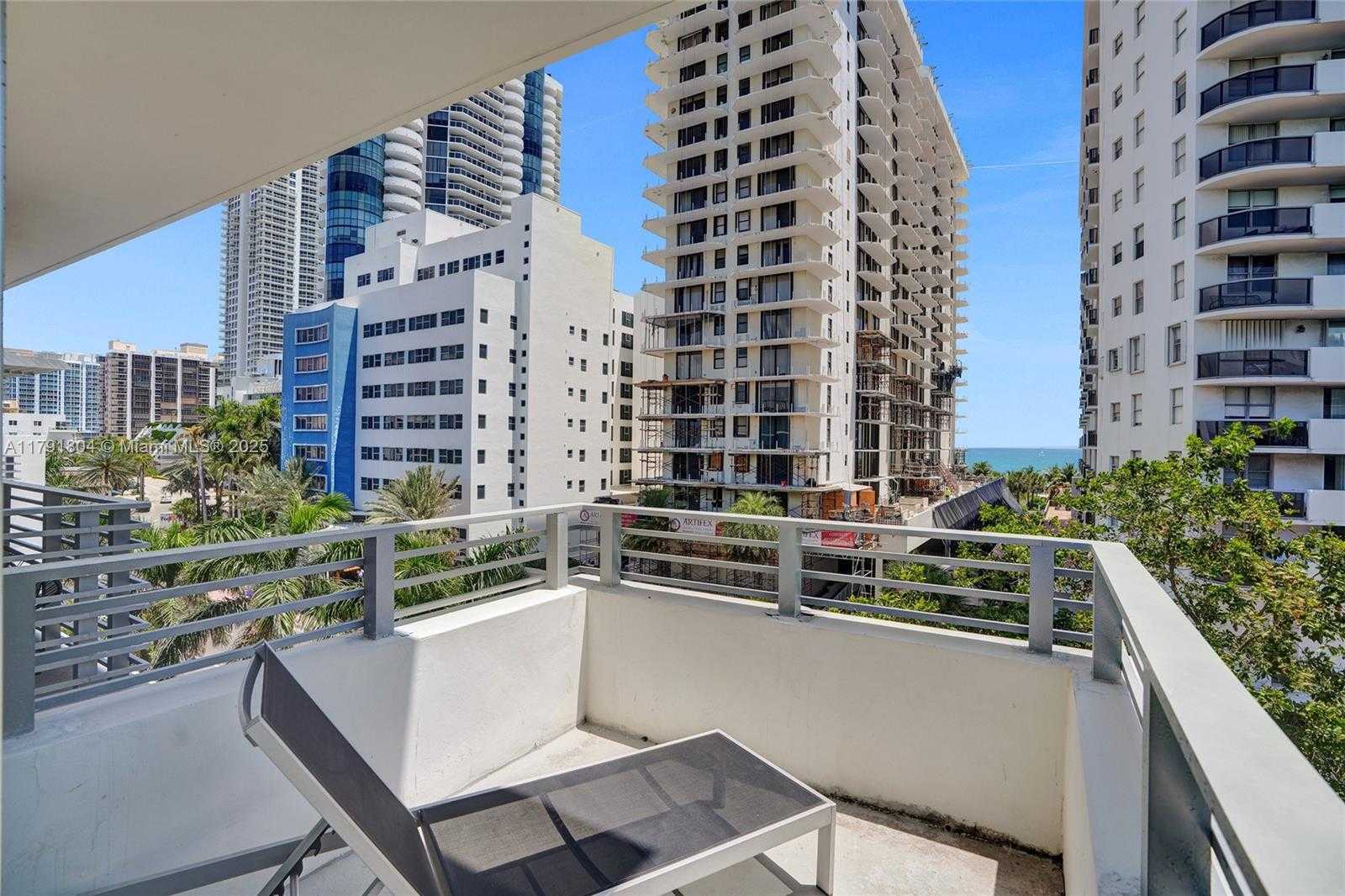 Small Image of 6080 COLLINS AVE #520, Miami Beach Number 23