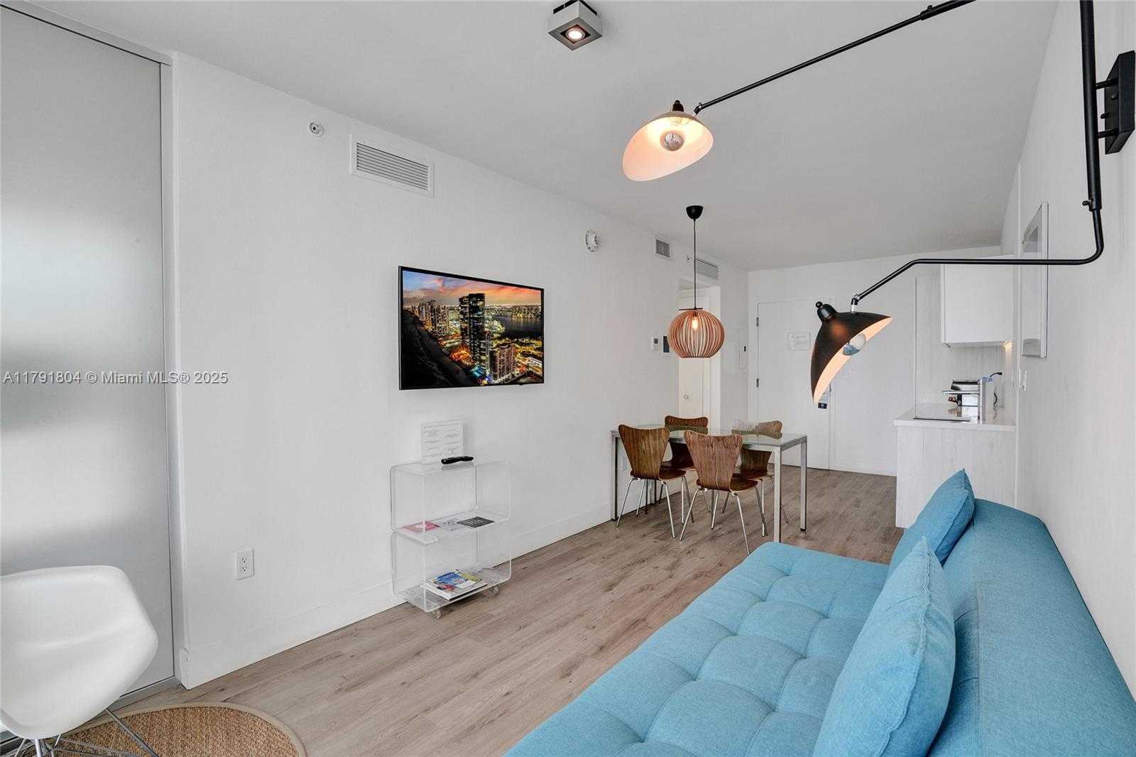 Small Image of 6080 COLLINS AVE #520, Miami Beach Number 3