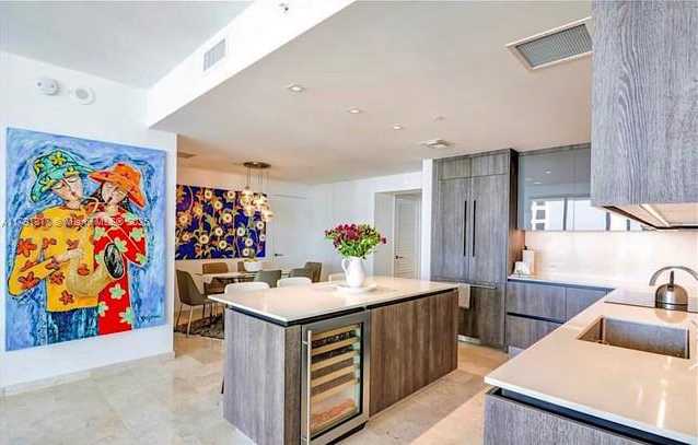 Small Image of 68 SOUTH EAST 6TH ST #1807, Miami Number 7
