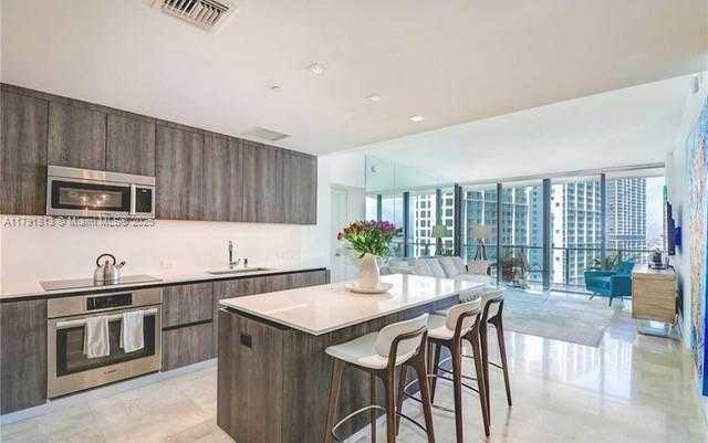 Small Image of 68 SOUTH EAST 6TH ST #1807, Miami Number 8