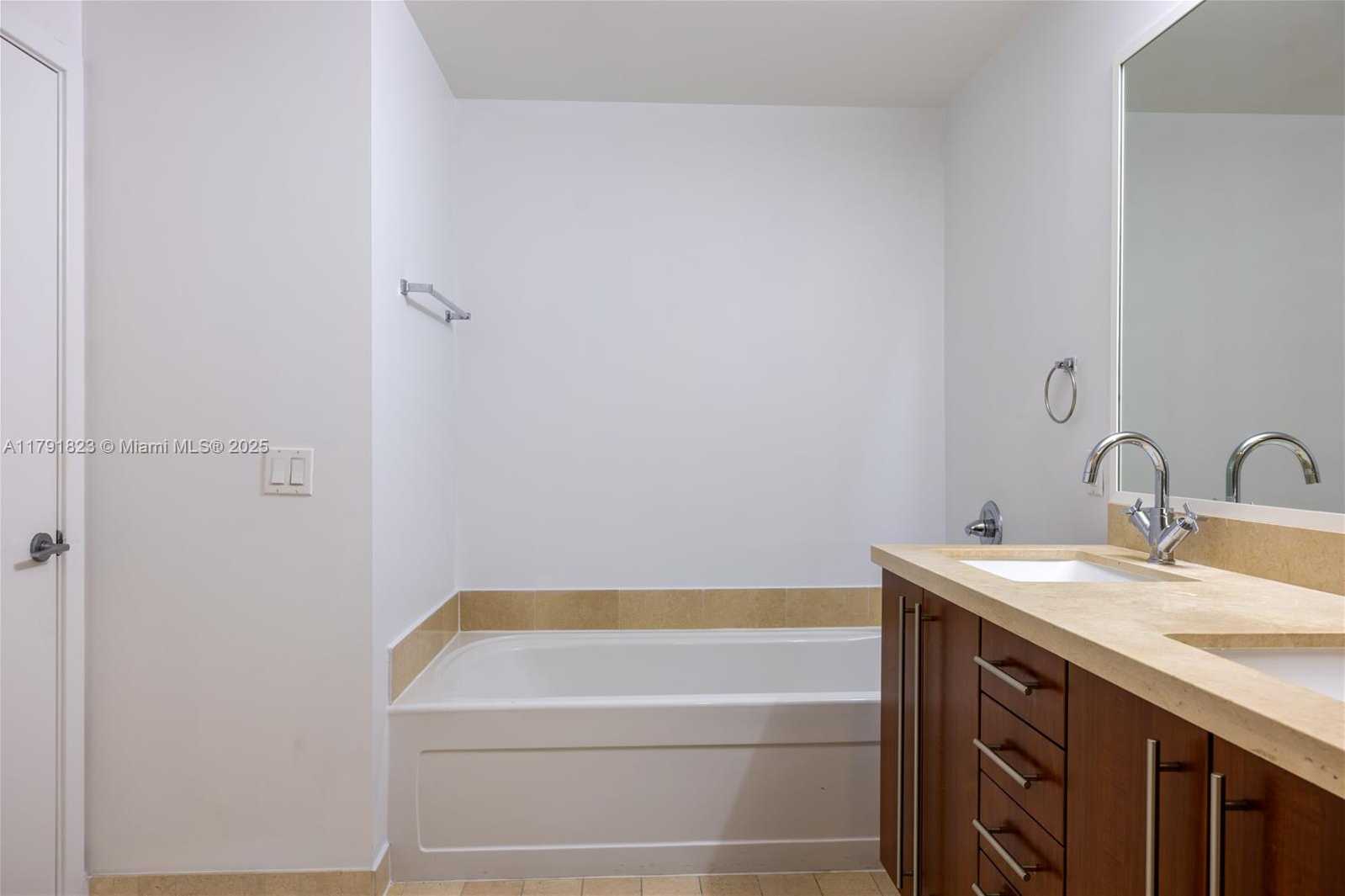 Small Image of 79 SOUTH WEST 12TH ST #1403-S, Miami Number 10