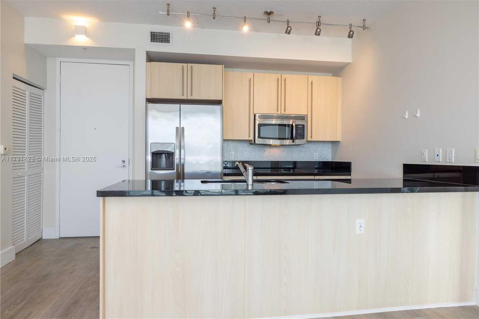 Small Image of 79 SOUTH WEST 12TH ST #1403-S, Miami Number 2