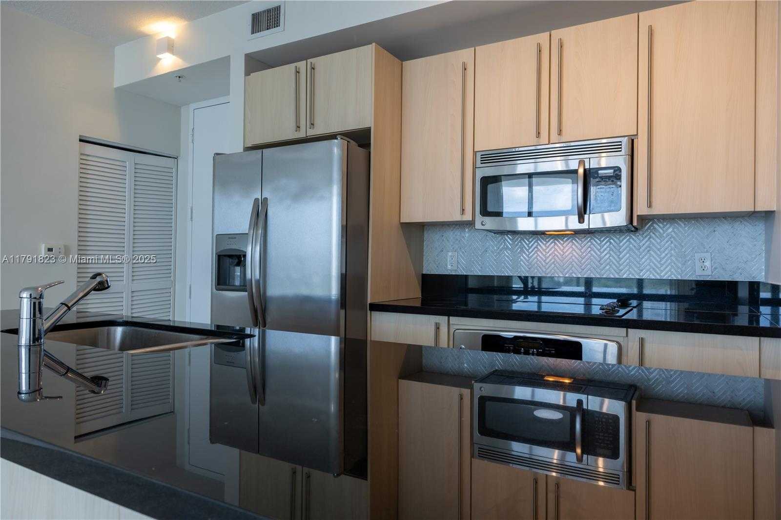 Small Image of 79 SOUTH WEST 12TH ST #1403-S, Miami Number 3