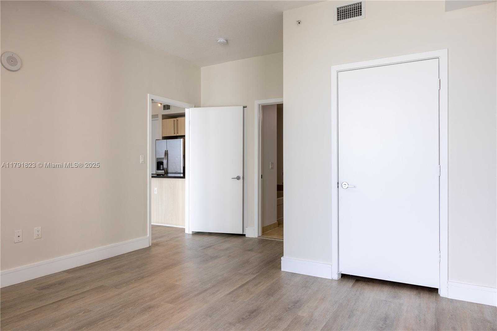 Small Image of 79 SOUTH WEST 12TH ST #1403-S, Miami Number 6