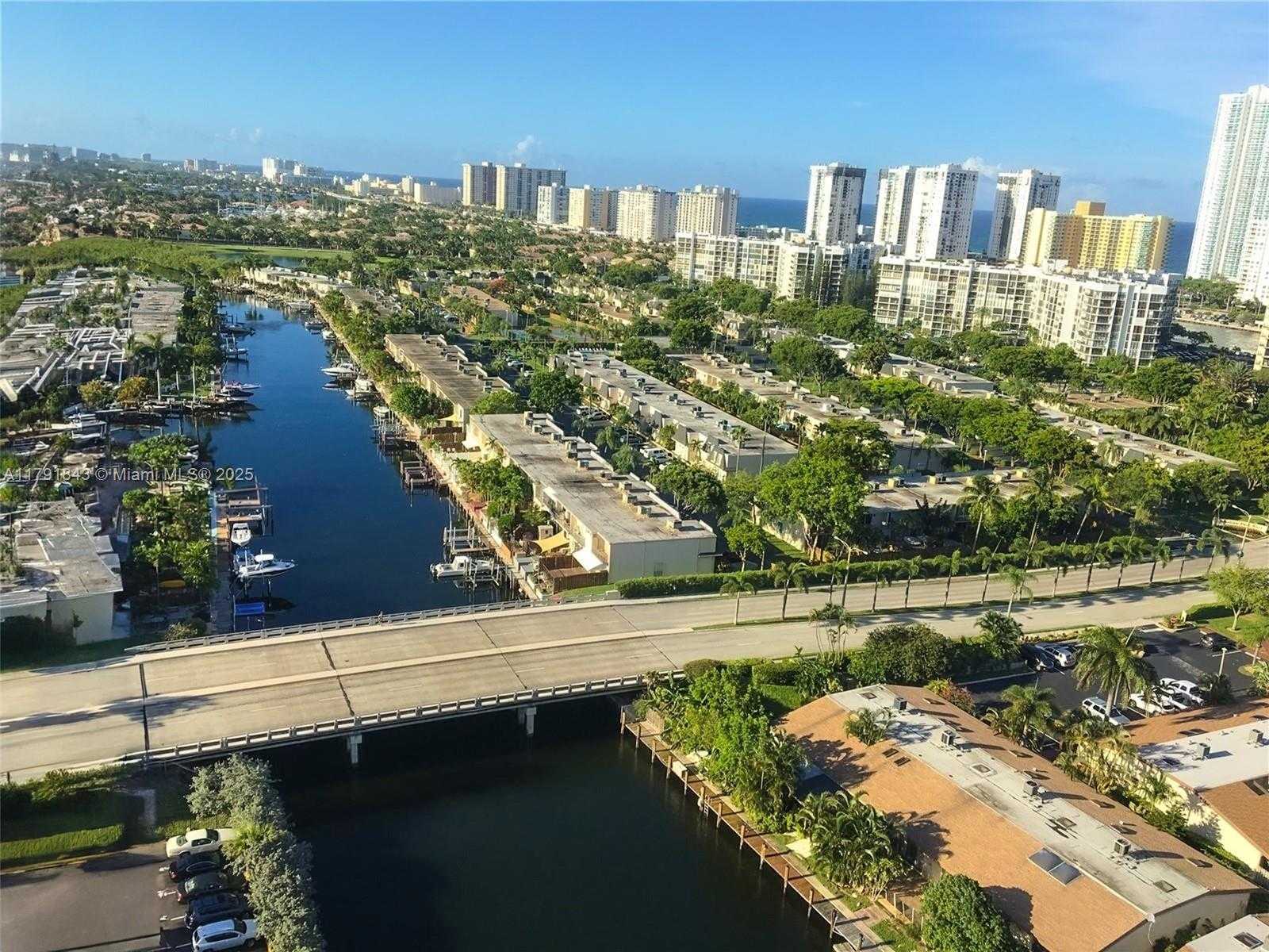 Small Image of 2500 PARKVIEW DR #2004, Hallandale Beach Number 22