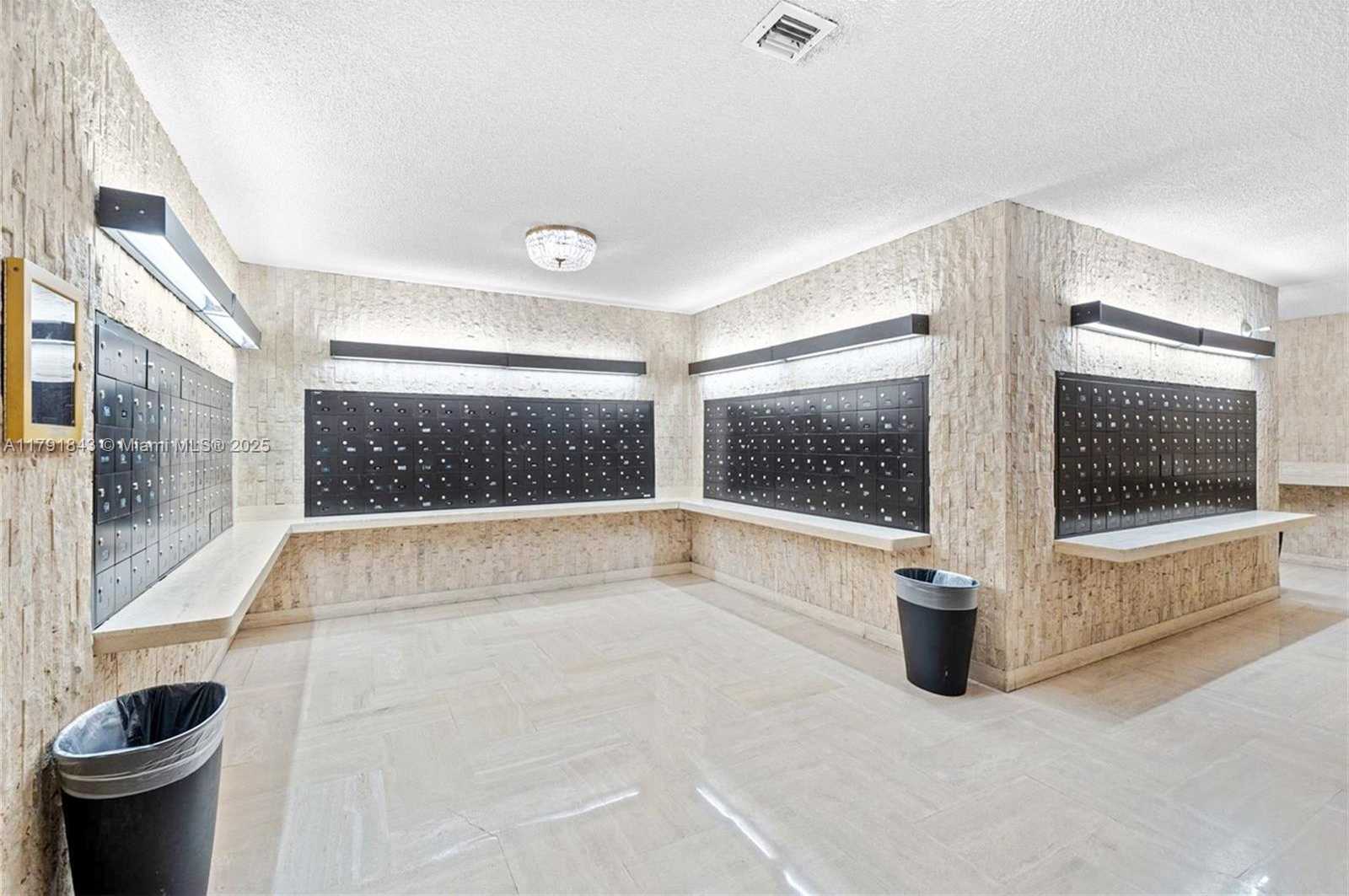 Small Image of 2500 PARKVIEW DR #2004, Hallandale Beach Number 26