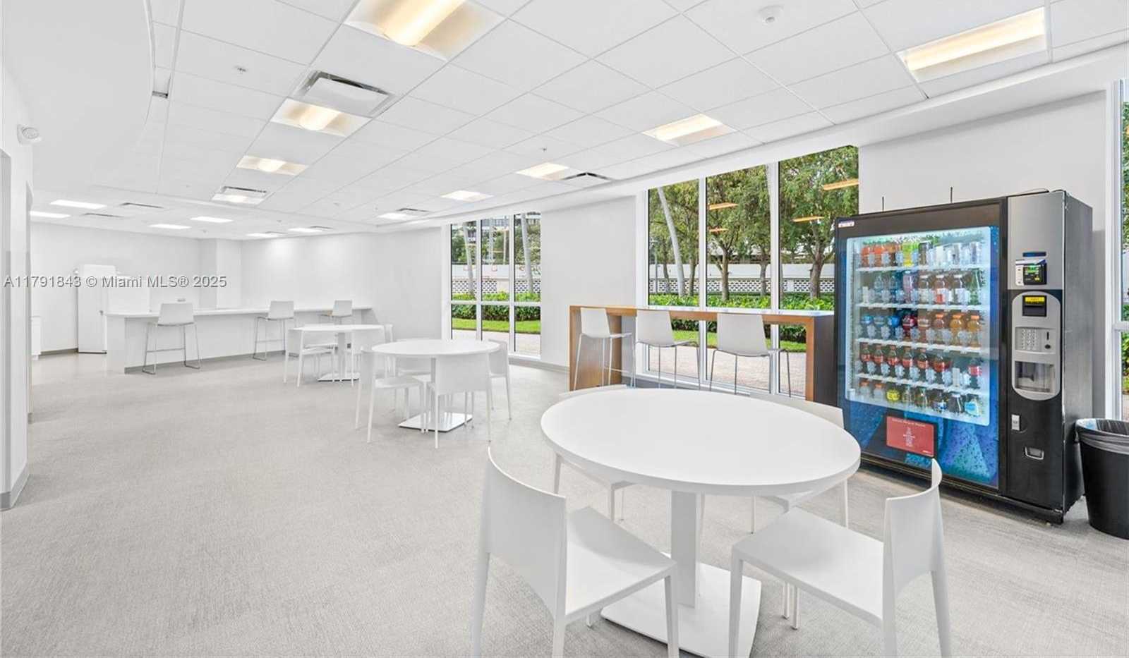 Small Image of 2500 PARKVIEW DR #2004, Hallandale Beach Number 29