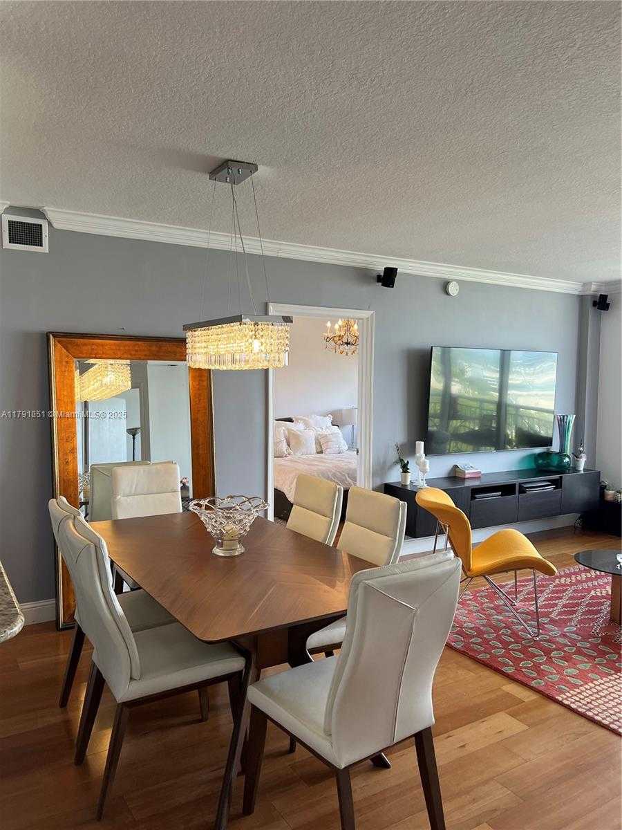 Small Image of 19501 WEST COUNTRY CLUB DR #1112, Aventura Number 12